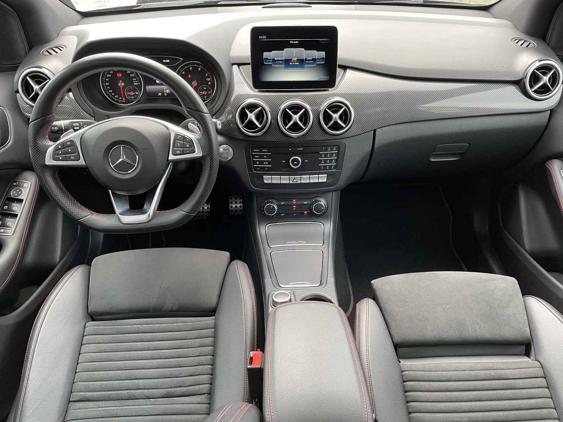 Mercedes-Benz B-klasse 180 Business Solution AMG | Navigatie | Panoramadak | Stoelverwarming | - 7/30