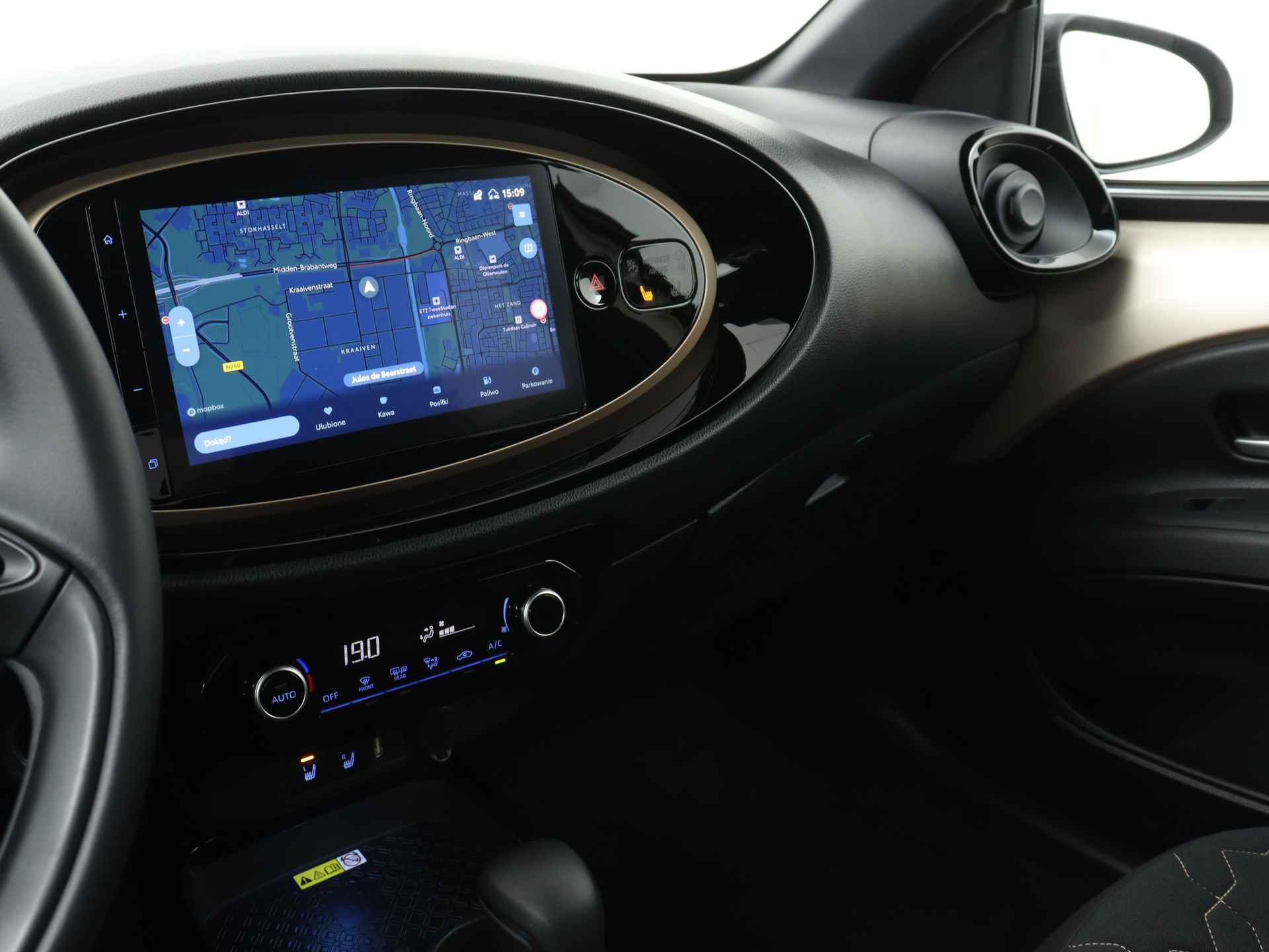 Toyota Aygo X 1.0 Premium Limited Automaat | Navigatie | Lichtmetalen Velgen | Parkeersensoren | - 8/44
