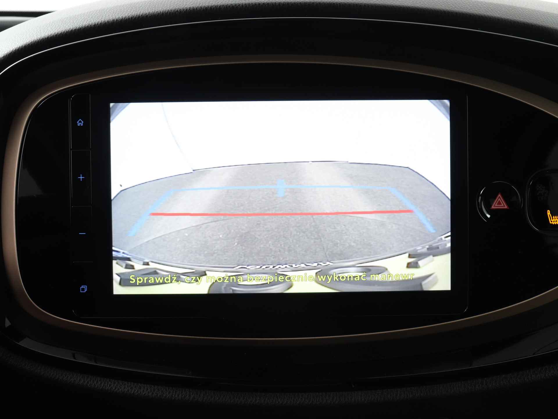 Toyota Aygo X 1.0 Premium Limited Automaat | Navigatie | Lichtmetalen Velgen | Parkeersensoren | - 11/44