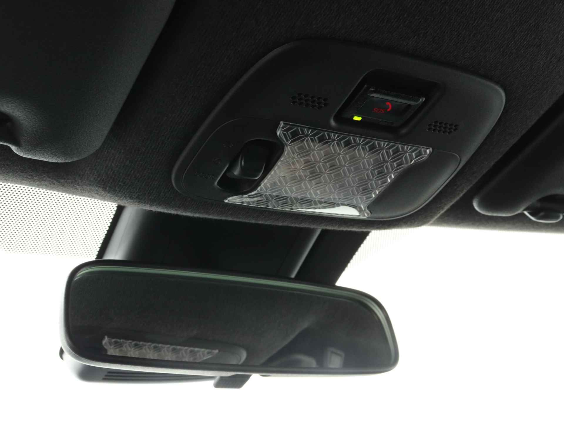 Toyota Aygo X 1.0 Premium Limited Automaat | Navigatie | Lichtmetalen Velgen | Parkeersensoren | - 32/44