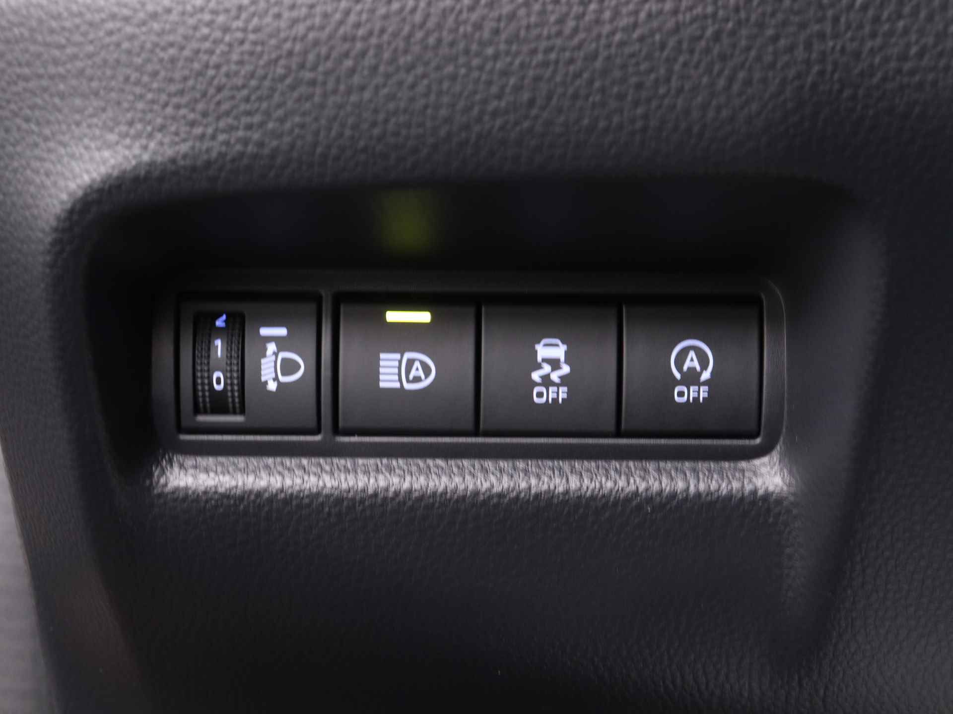 Toyota Aygo X 1.0 Premium Limited Automaat | Navigatie | Lichtmetalen Velgen | Parkeersensoren | - 34/44