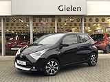 Toyota Aygo 1.0 VVT-i x-joy | Apple CarPlay/Android Auto, lichtmetalen velgen, Airconditioning, In hoogte verstelbare stoel, Parkeercamera