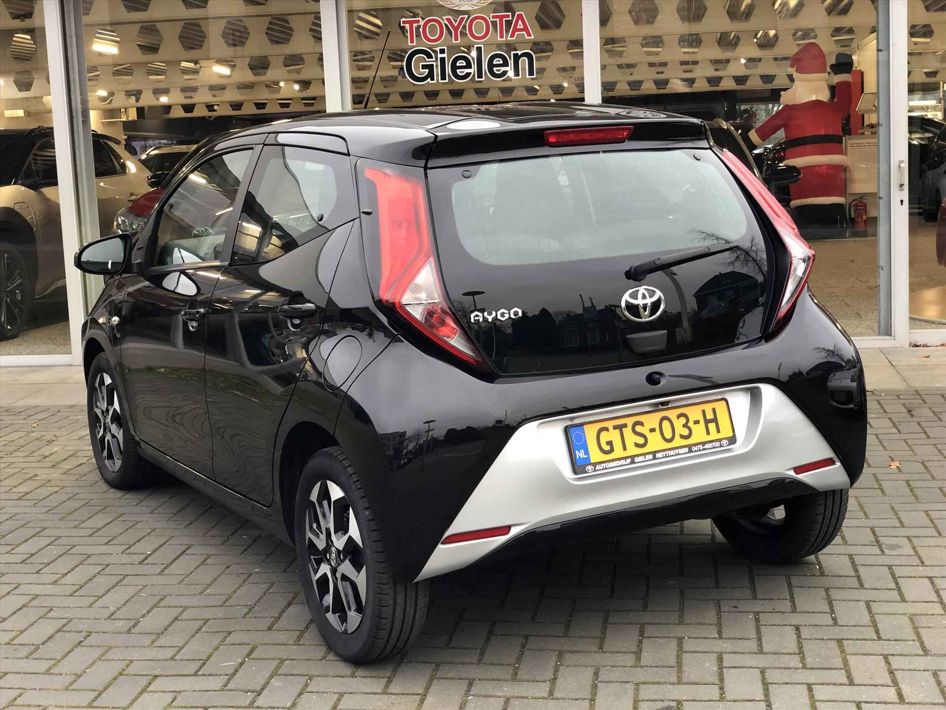 Toyota Aygo 1.0 VVT-i x-joy | Apple CarPlay/Android Auto, lichtmetalen velgen, Airconditioning, In hoogte verstelbare stoel, Parkeercamera - 10/38