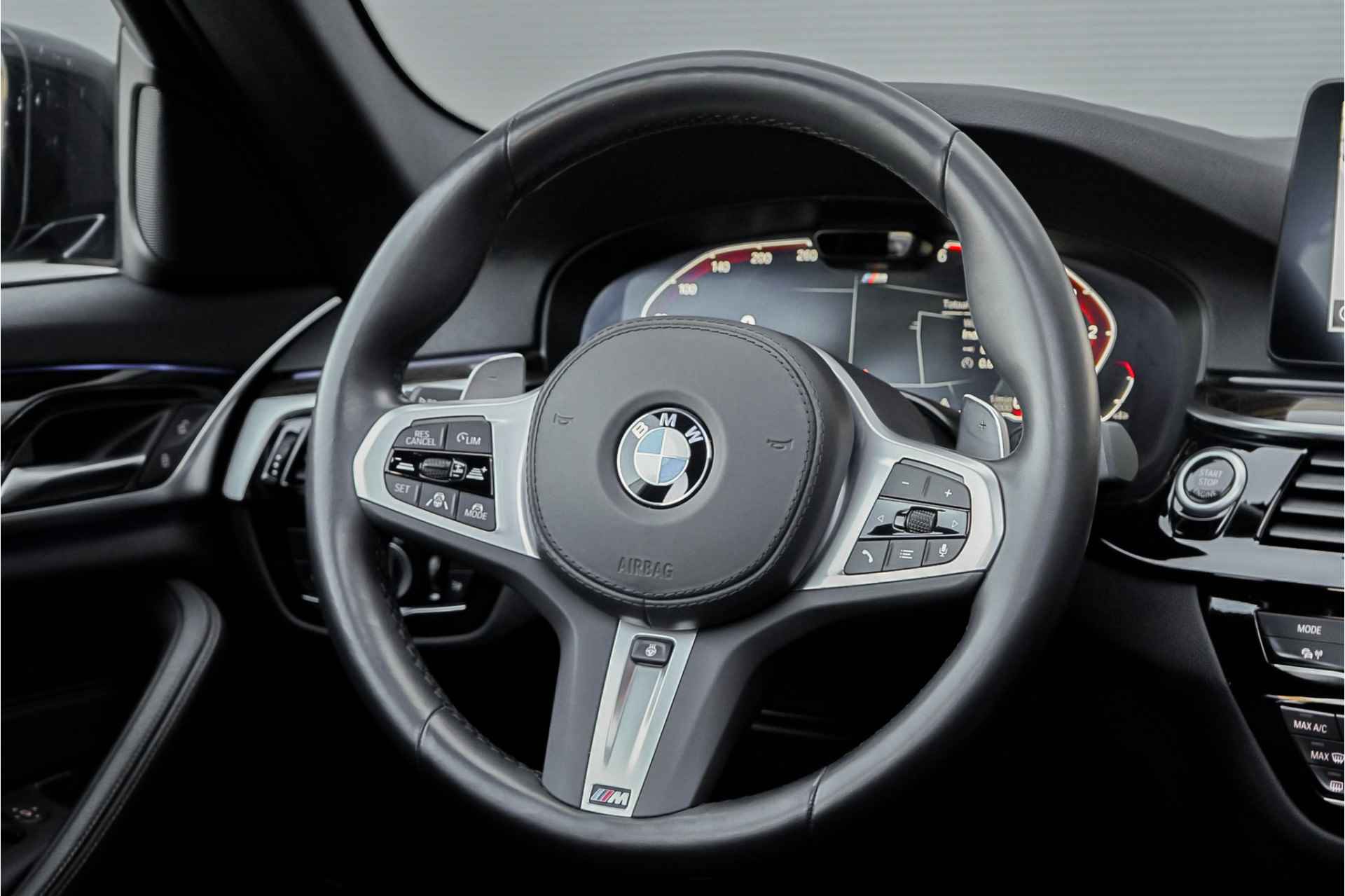 BMW 5 Serie 530d M-Sport Schuifdak ACC HUD Stoelventilatie - 21/57