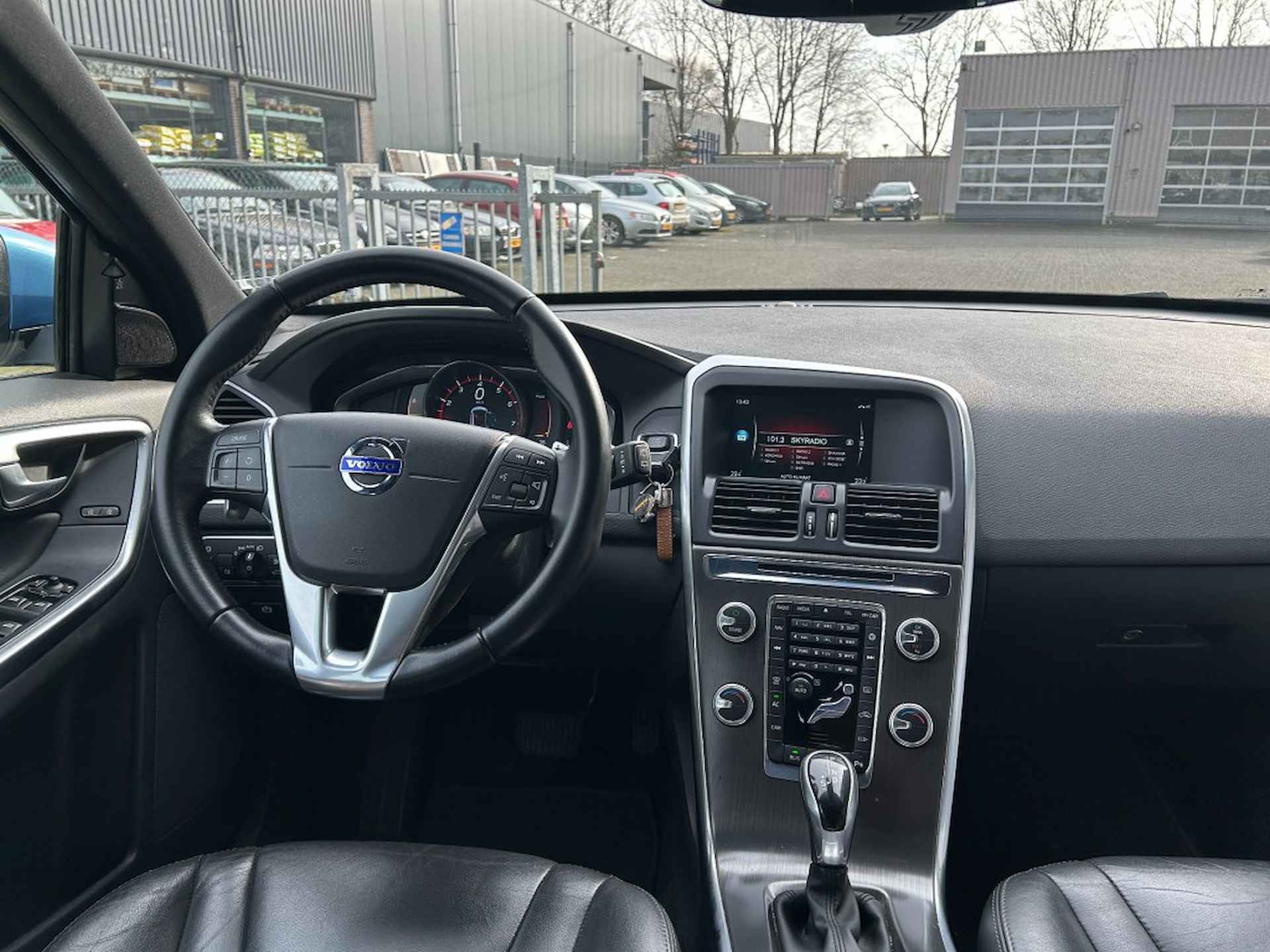 VOLVO Xc60 2.0 T5 Summum Geartronic - 12/25