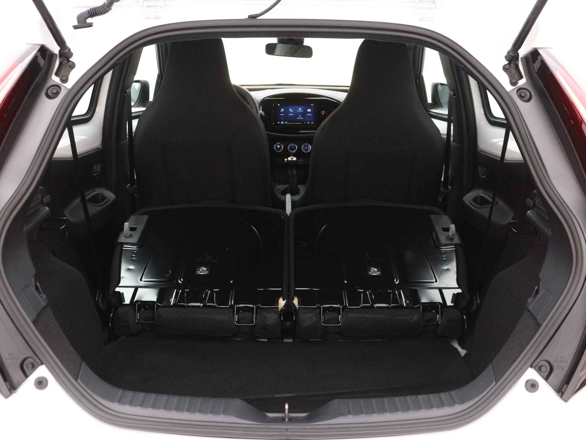 Toyota Aygo X 1.0 VVT-i X-Play Limited | Airco | Camera | Apple Carplay/Android Auto | Stoelverwarming | - 38/41