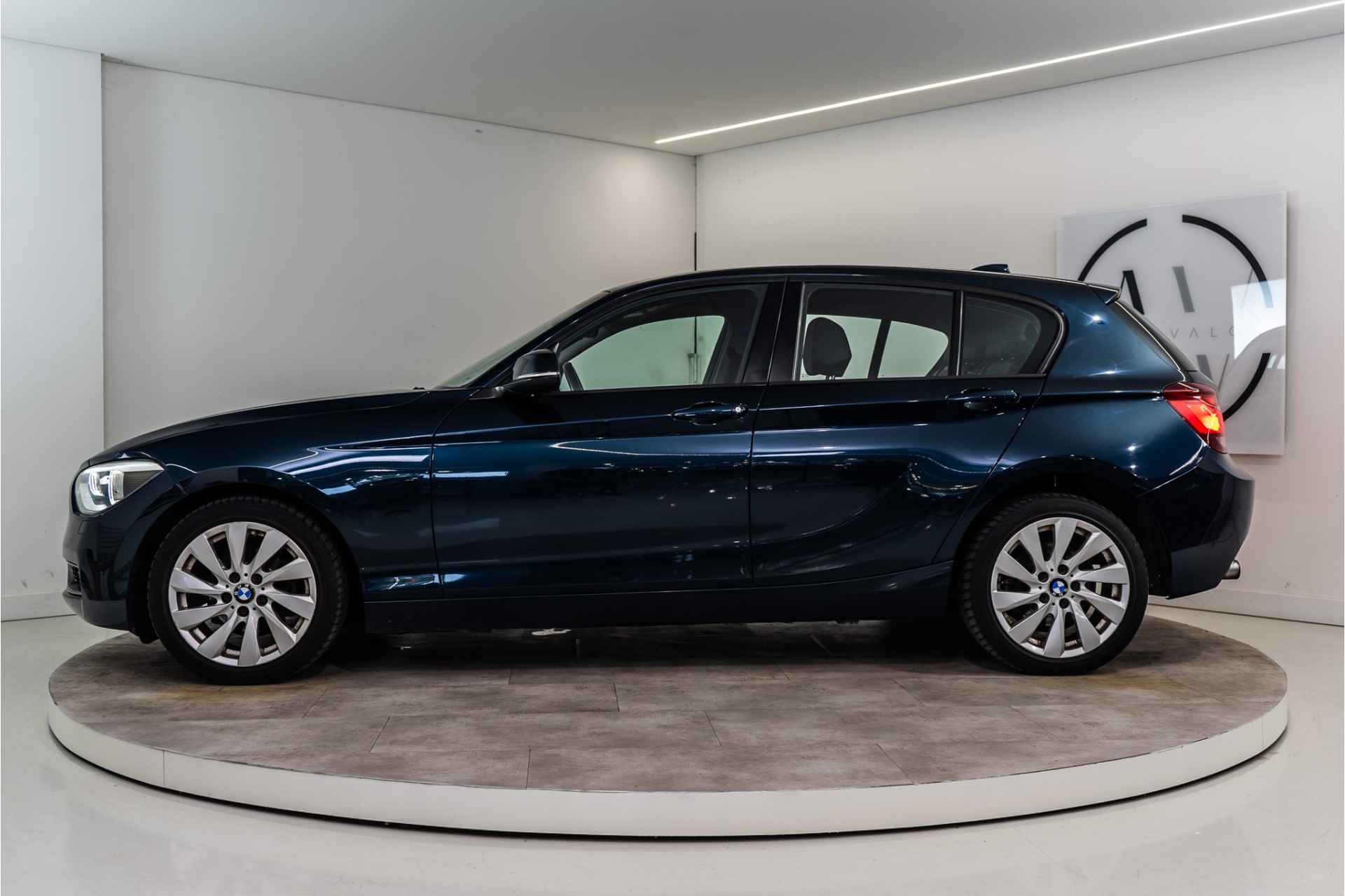 BMW 1-serie 116i Business 136PK NL AUTO +NAP | Xenon+DRL | Cruise | Navi | Stoelverw. | Bluetooth - 2/39