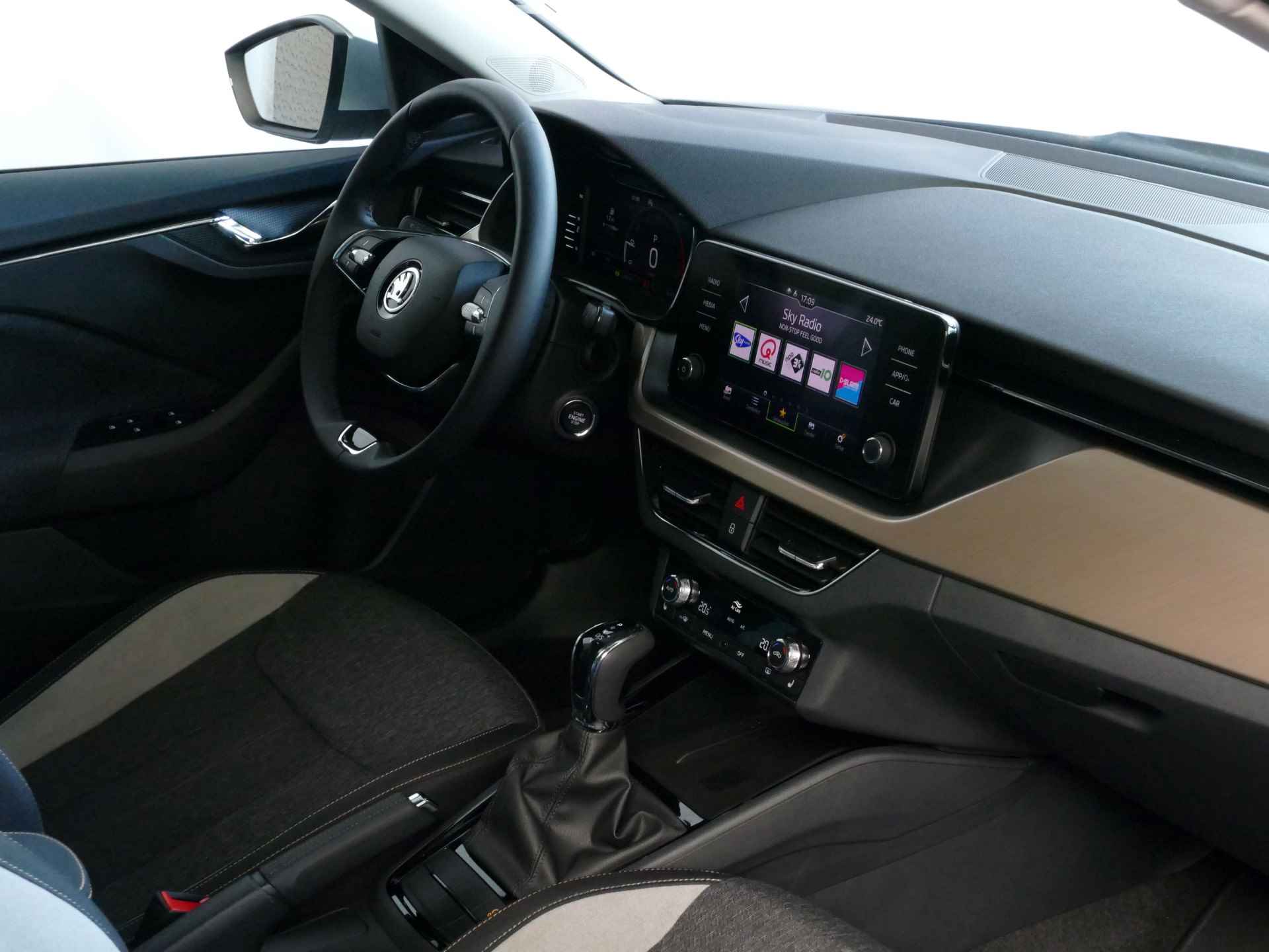 Škoda Kamiq 1.5 TSI 150PK STYLE VIR.COCKPIT ADAP.CRUISE LED PDC CARPLAY LMV LED V+A STOELVERW. ADAP.CRUISE 09/2023 - 24/71