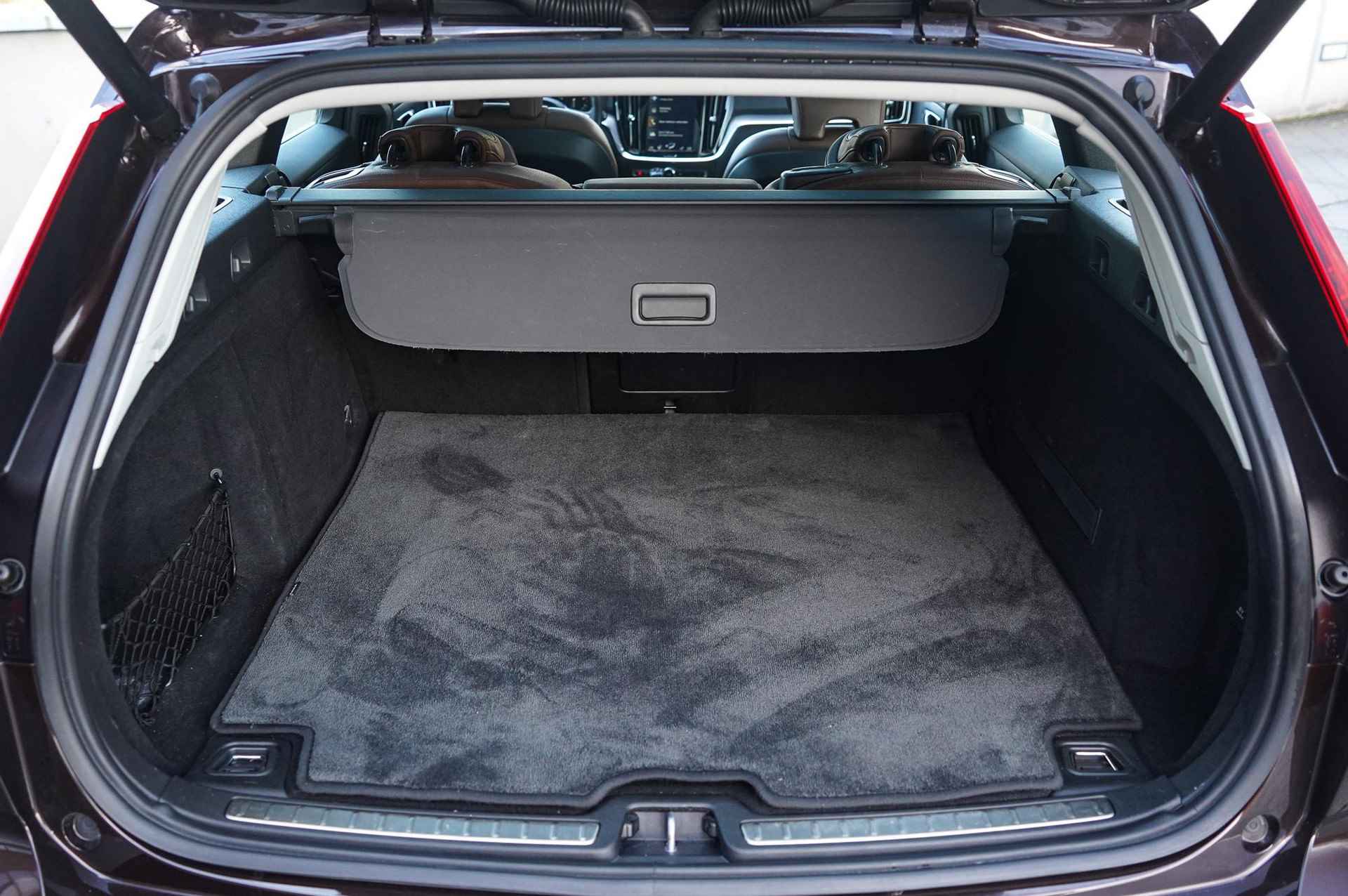 Volvo V60 2.0 T5 Momentum Verwarmbare voorstoelen | Parkeersensoren achter| Panoramadak | 17 inch LM - 10/30