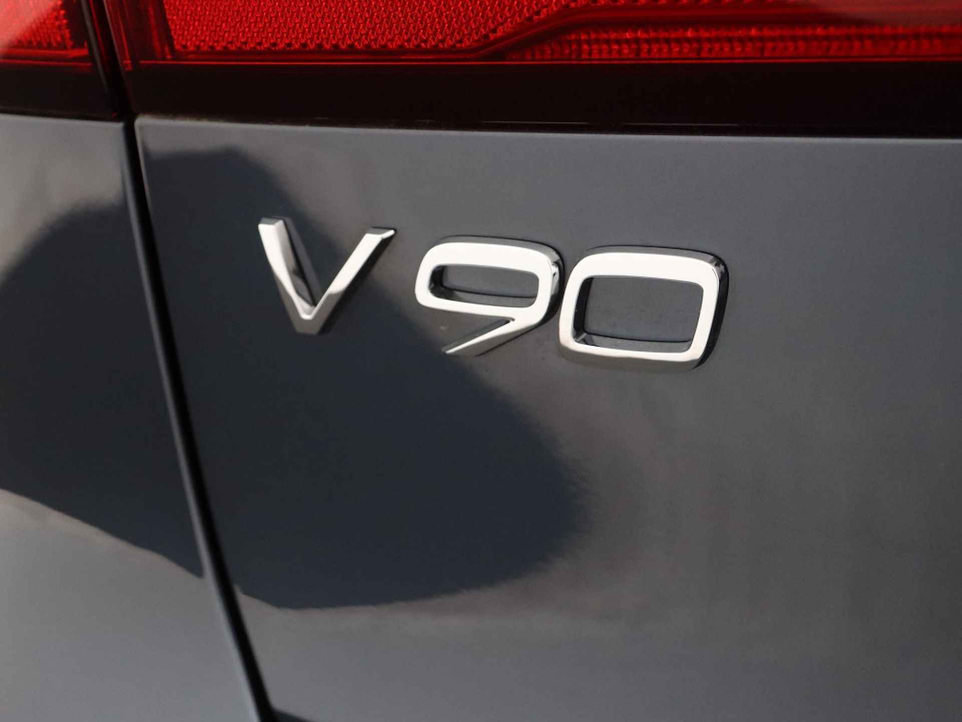 Volvo V90 2.0 T6 AWD Plus Bright - 45/48