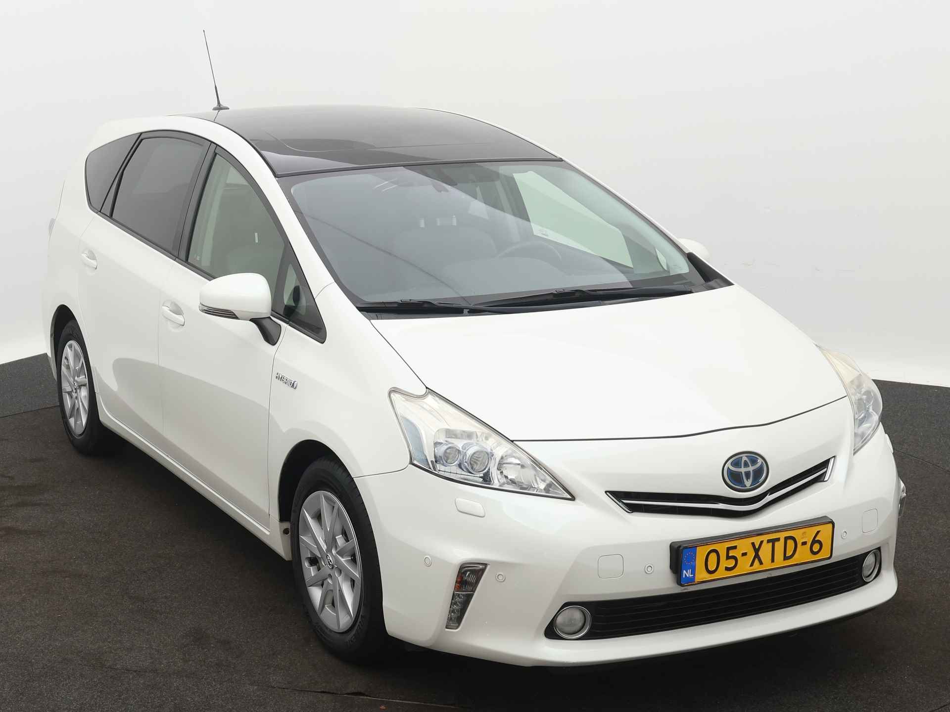 Toyota Prius Wagon 1.8 Dynamic Business 96g | JBL | Panoramadak | Head-up Display | Adaptive Cruise Control | Navigatie | Camera | Parkeersensoren | Climate Control | LM velgen | Stoelverwarming | Parkeerhulp | - 30/46