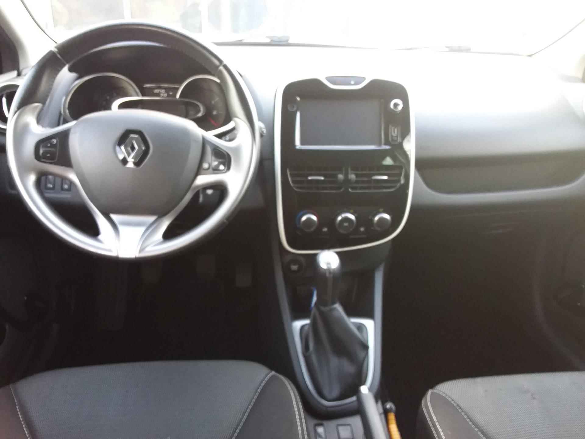 Renault Clio Estate 0.9 TCe Night&Day - 9/20