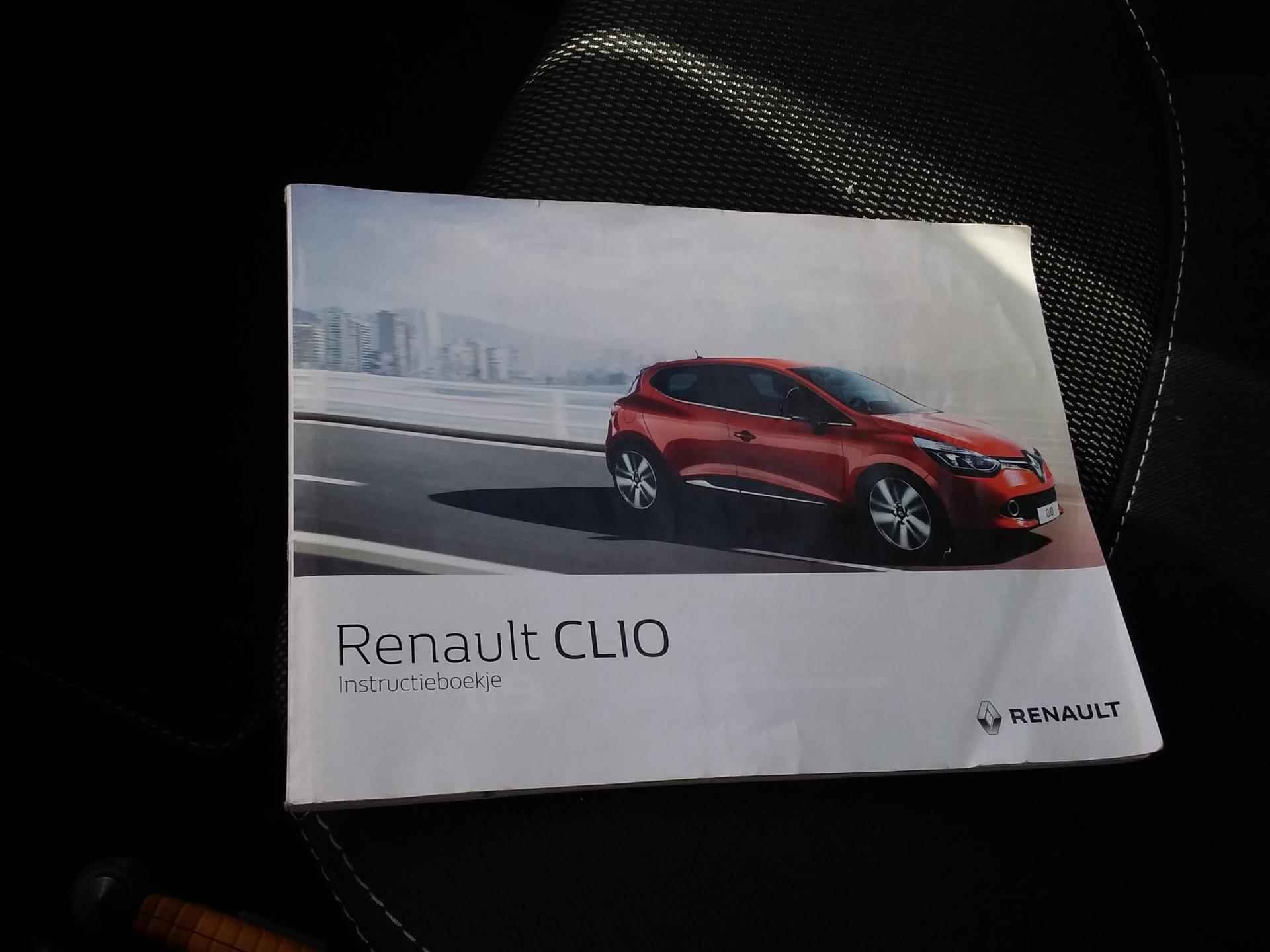 Renault Clio Estate 0.9 TCe Night&Day - 16/20