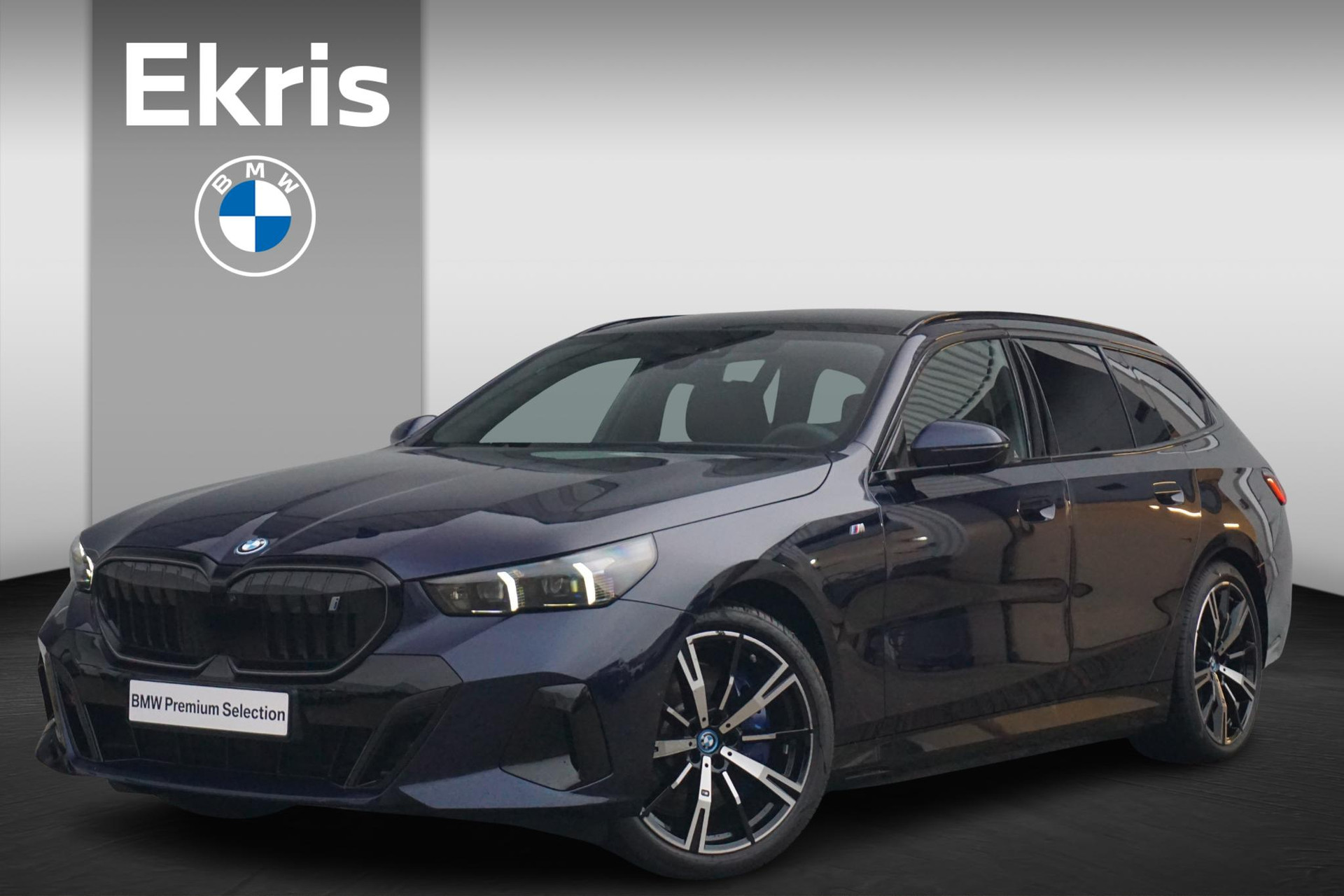 BMW i5 Touring eDrive40 M Sport Pro / Innovation / Comfort Pack / Travel Pack / Trekhaak