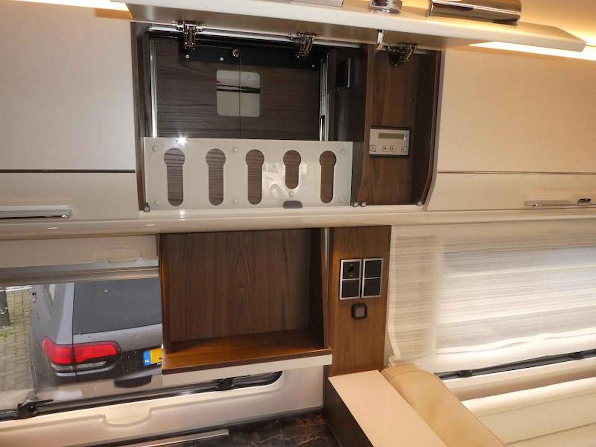 Hymer B-SL 704 AUTOMAAT / GEEN HEFBED!!! - 9/23