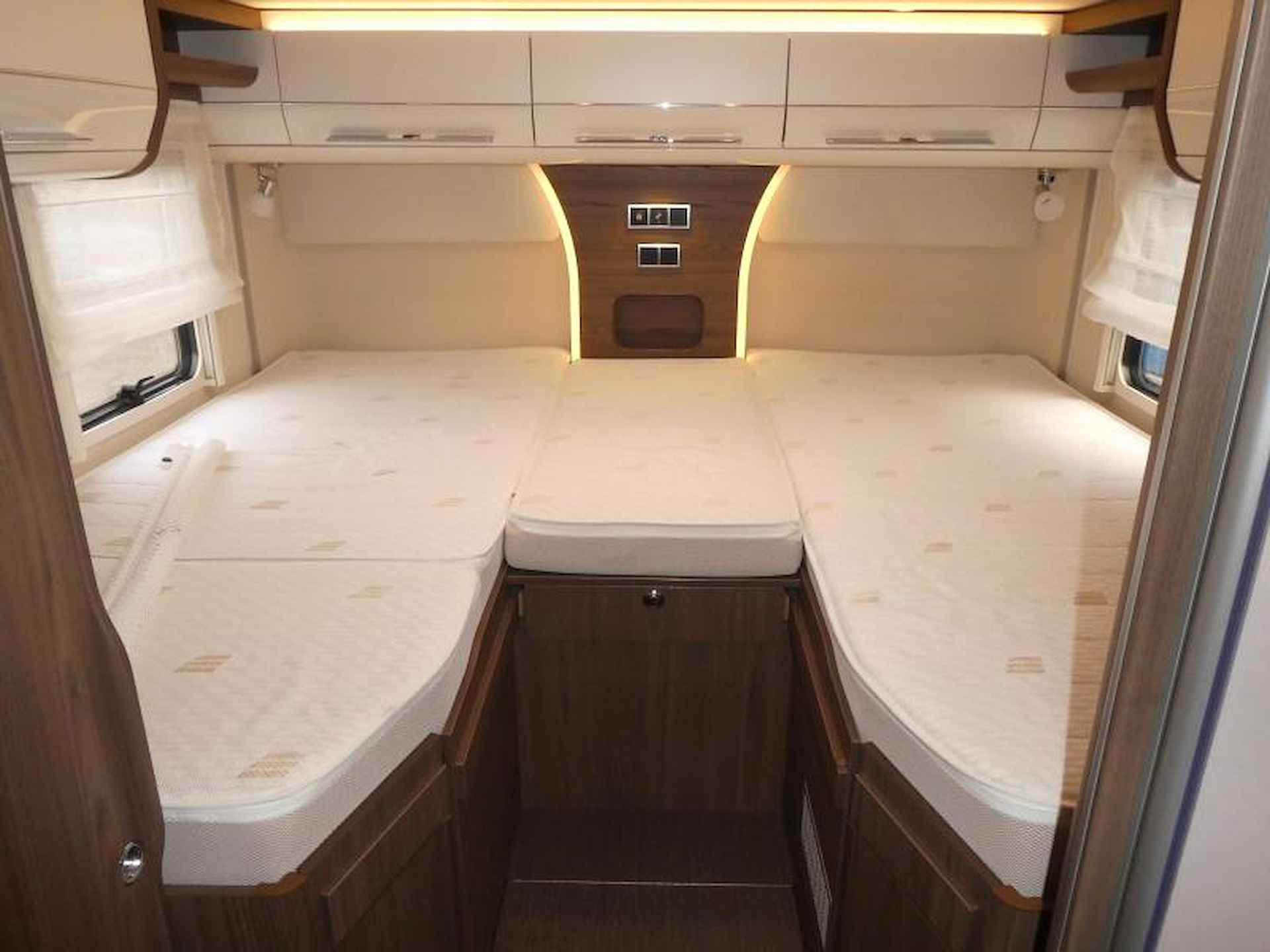 Hymer B-SL 704 AUTOMAAT / GEEN HEFBED!!! - 15/23