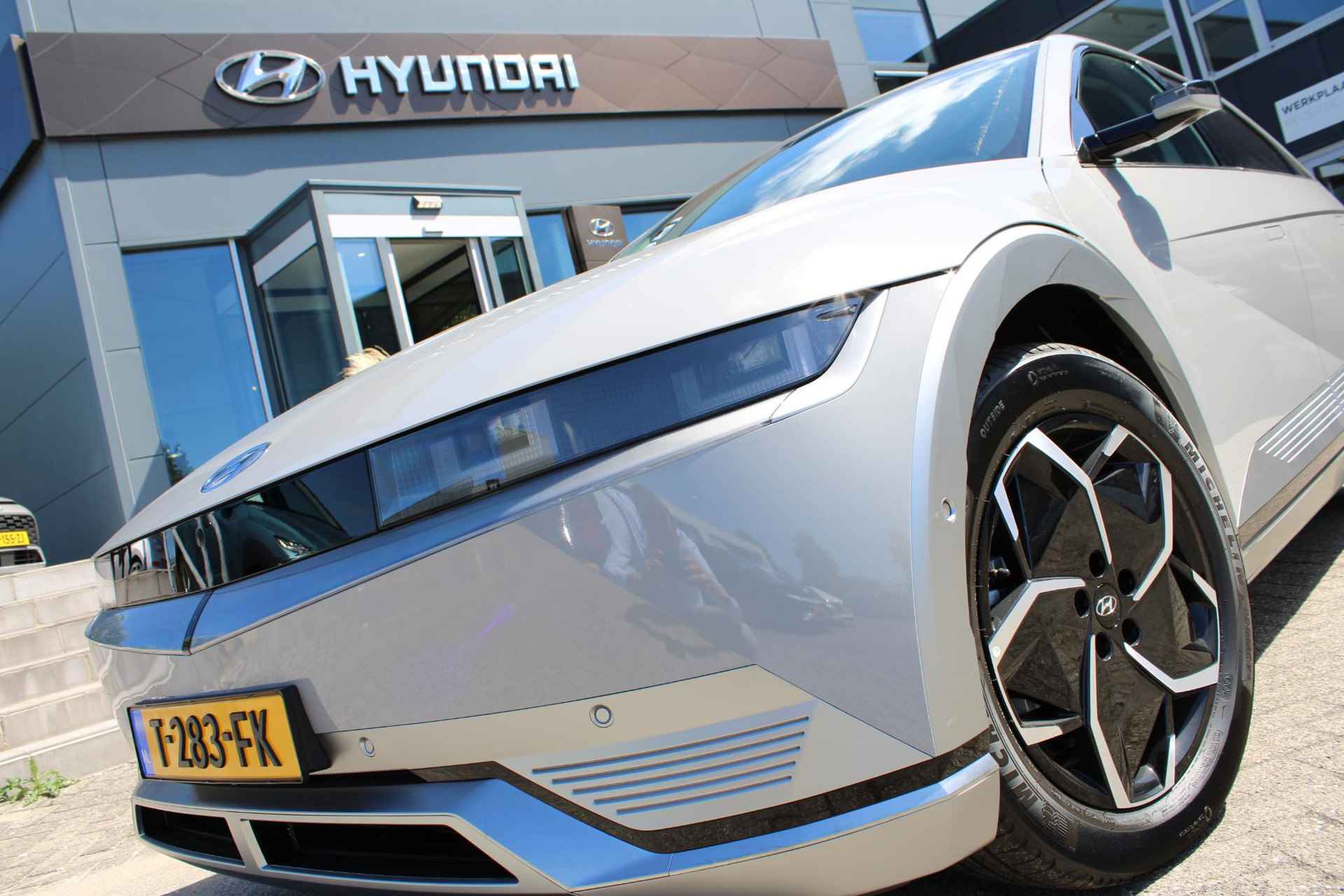 Hyundai IONIQ 5 Lounge AWD 77 kWh | Digitale buitenspiegels | 19'' lm wielen - 4/26