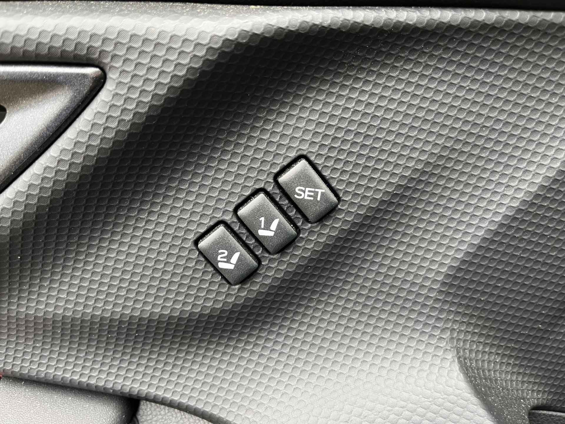 Subaru Forester 2.0i e-BOXER Sport CVT AWD  | Trekhaak | Navi | Pano dak | Lage km-stand!! - 25/29