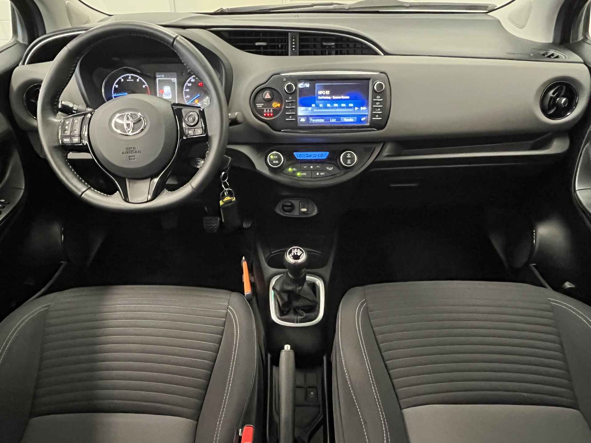 Toyota Yaris 1.0 VVT-i Aspiration NAVIGATIE | CLIMATE CONTROL | CRUISE CONTROL | NETTE AUTO! - 15/47