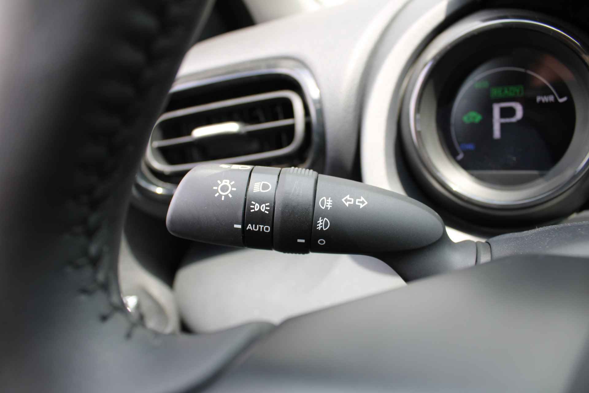 Mazda 2 Hybrid 1.5 Select 1AT 116PK | Keyless Entry | Camera | Stoel- en stuurverwarming | Android Auto | Apple Carplay | - 12/33