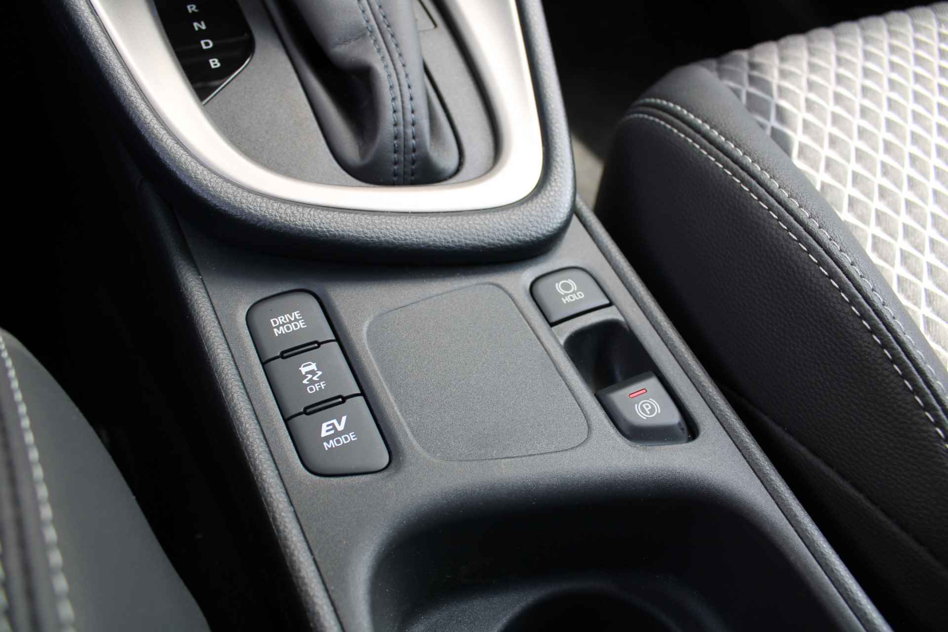 Mazda 2 Hybrid 1.5 Select 1AT 116PK | Keyless Entry | Camera | Stoel- en stuurverwarming | Android Auto | Apple Carplay | - 24/33