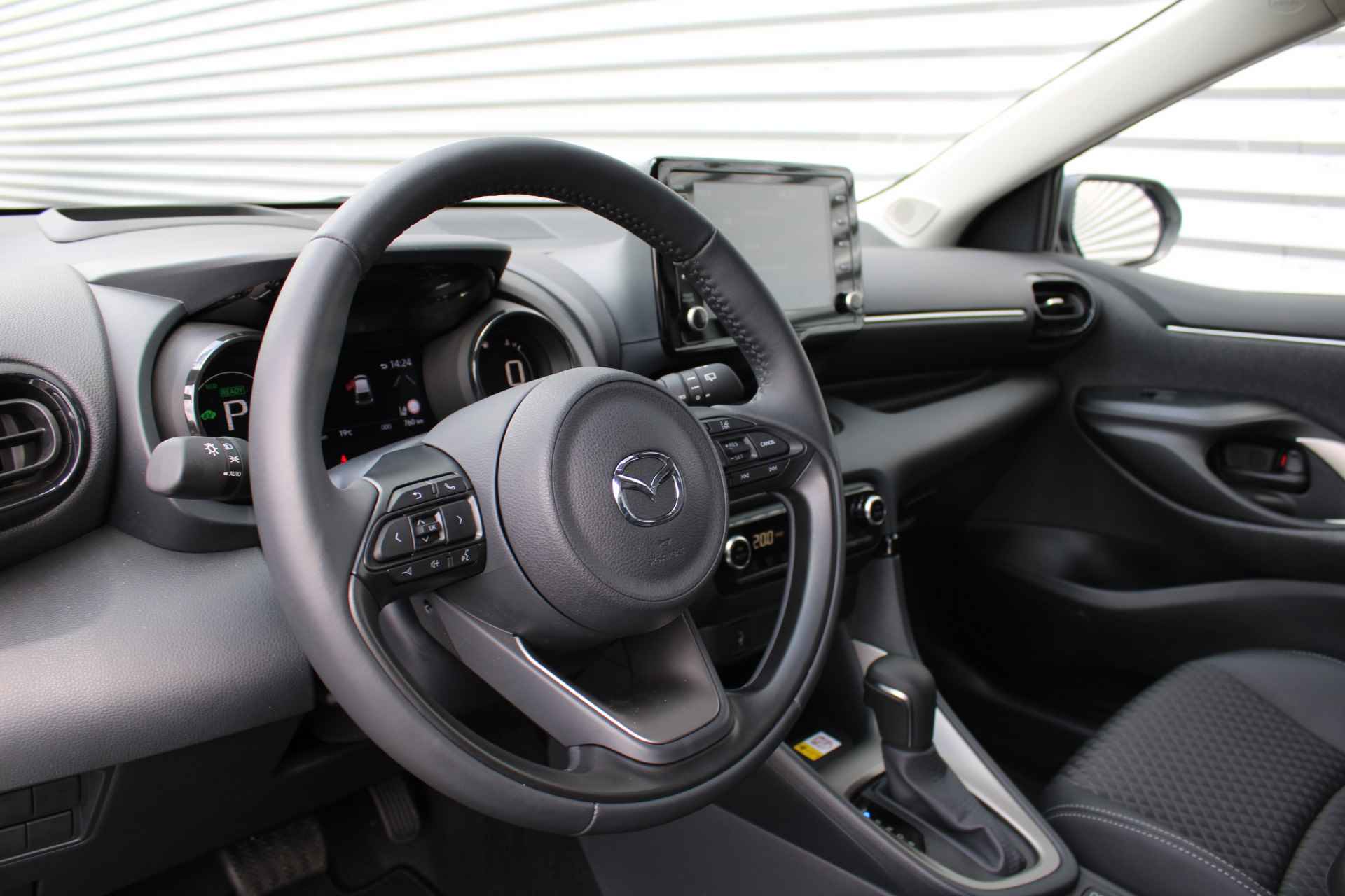 Mazda 2 Hybrid 1.5 Select 1AT 116PK | Keyless Entry | Camera | Stoel- en stuurverwarming | Android Auto | Apple Carplay | - 29/33