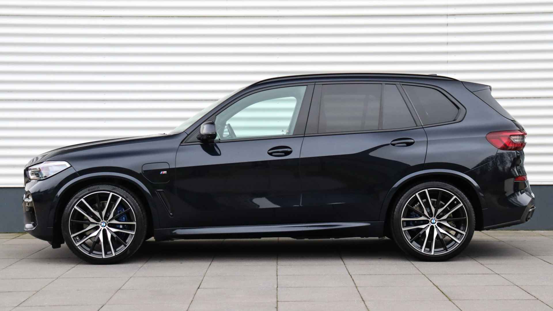 BMW X5 xDrive45e High Executive M-Sport | Bowers & Wilkins | Sky Lounge | Head-up | Laserlight | Trekhaak - 2/38