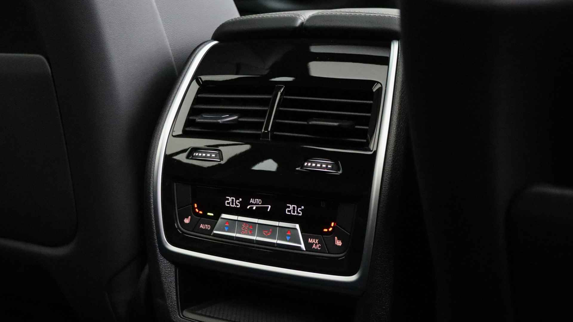 BMW X5 xDrive45e High Executive M-Sport | Bowers & Wilkins | Sky Lounge | Head-up | Laserlight | Trekhaak - 29/38