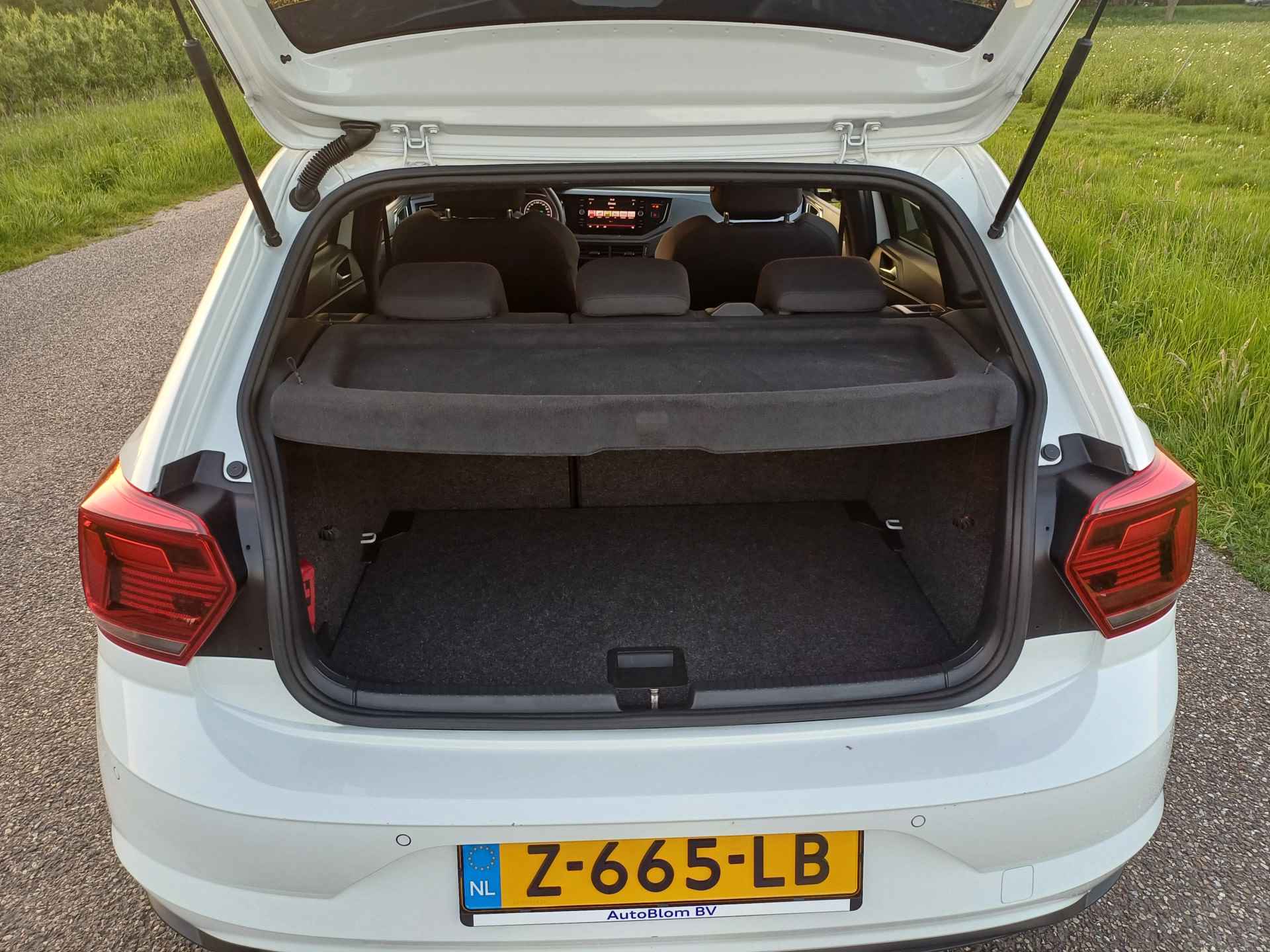 Volkswagen Polo 2.0 TSI GTI Pano | Clima | Cruise | Stoelverw. | 17 INCH | Park V+A - 30/44