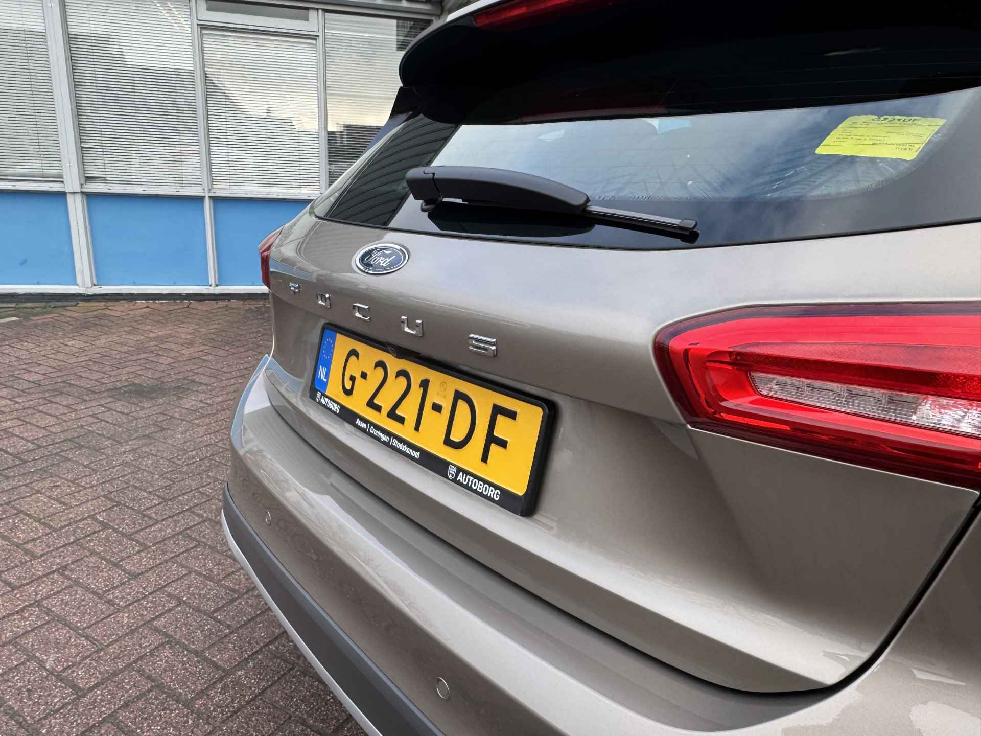 Ford Focus 1.5 EcoBoost Active Business | Active | Navigatie | Climate Control | Achteruitrijcamera | Rijklaar + 12 Maand BOVAG Garantie - 50/56