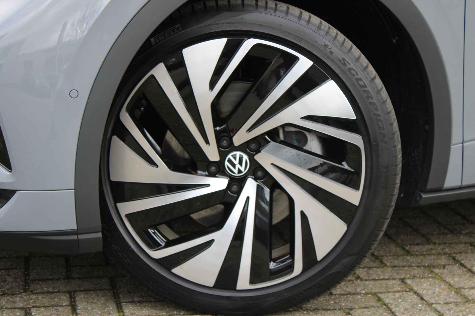 Volkswagen ID.5 GTX 300PK Advantage 77 kWh | Warmtepomp | Camera | 21'' Narvik | Sport Pakket | Comfort Pakket Plus - 64/66