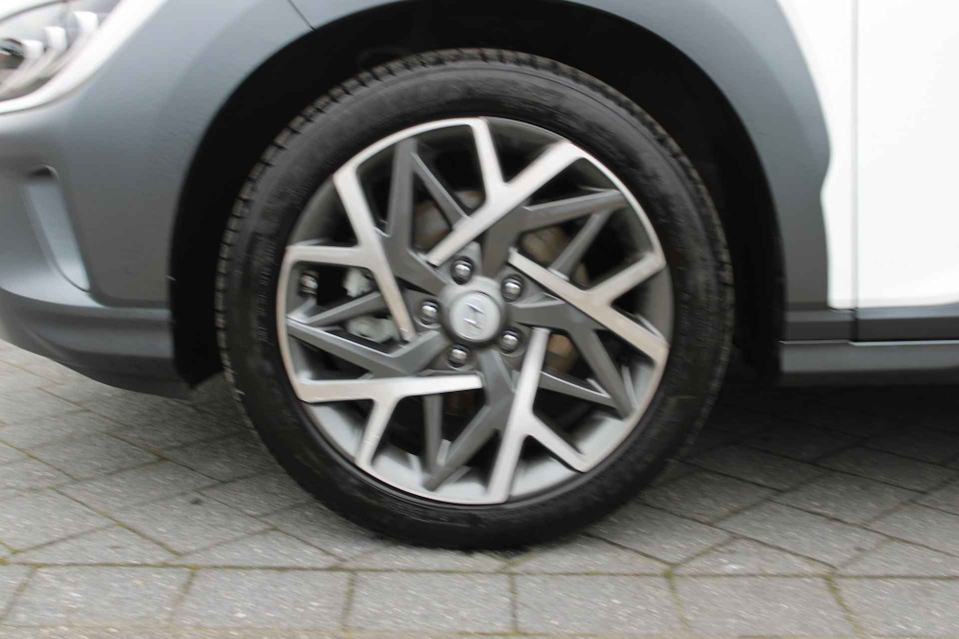 Hyundai Kona 1.6 GDI HEV Premium Orgineel NL - 13/35