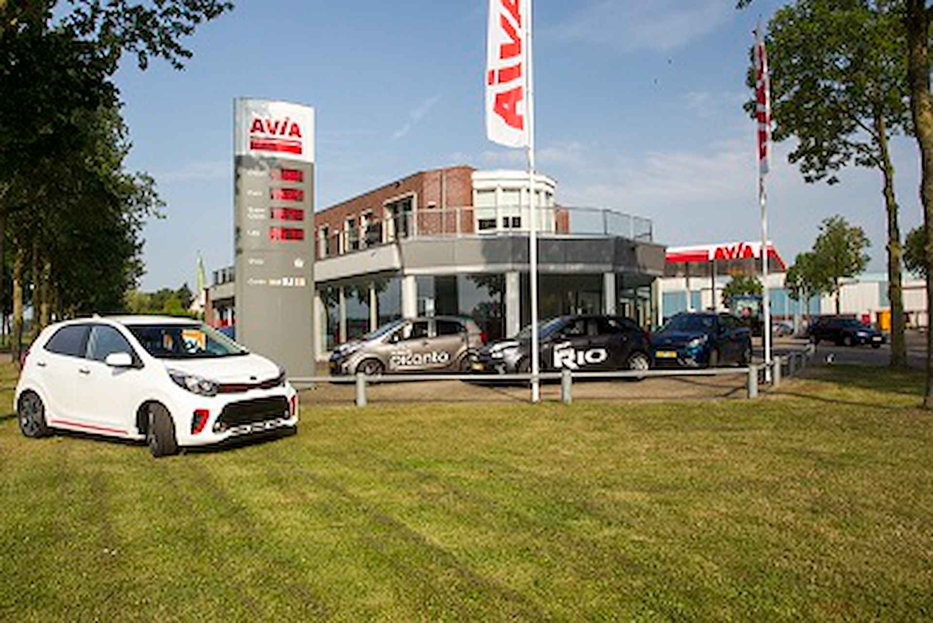 Kia Venga 1.4 CVVT 90pk  X-Tra  Airco  Trekhaak 1300/75 kg - 20/22