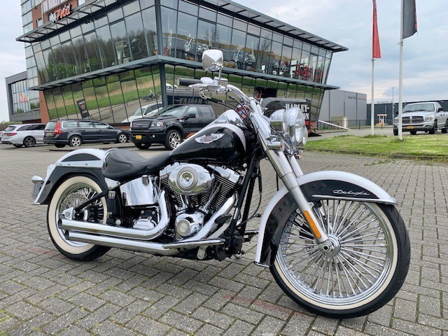 Harley-Davidson FLSTN SOFTAIL DE LUXE bij viaBOVAG.nl
