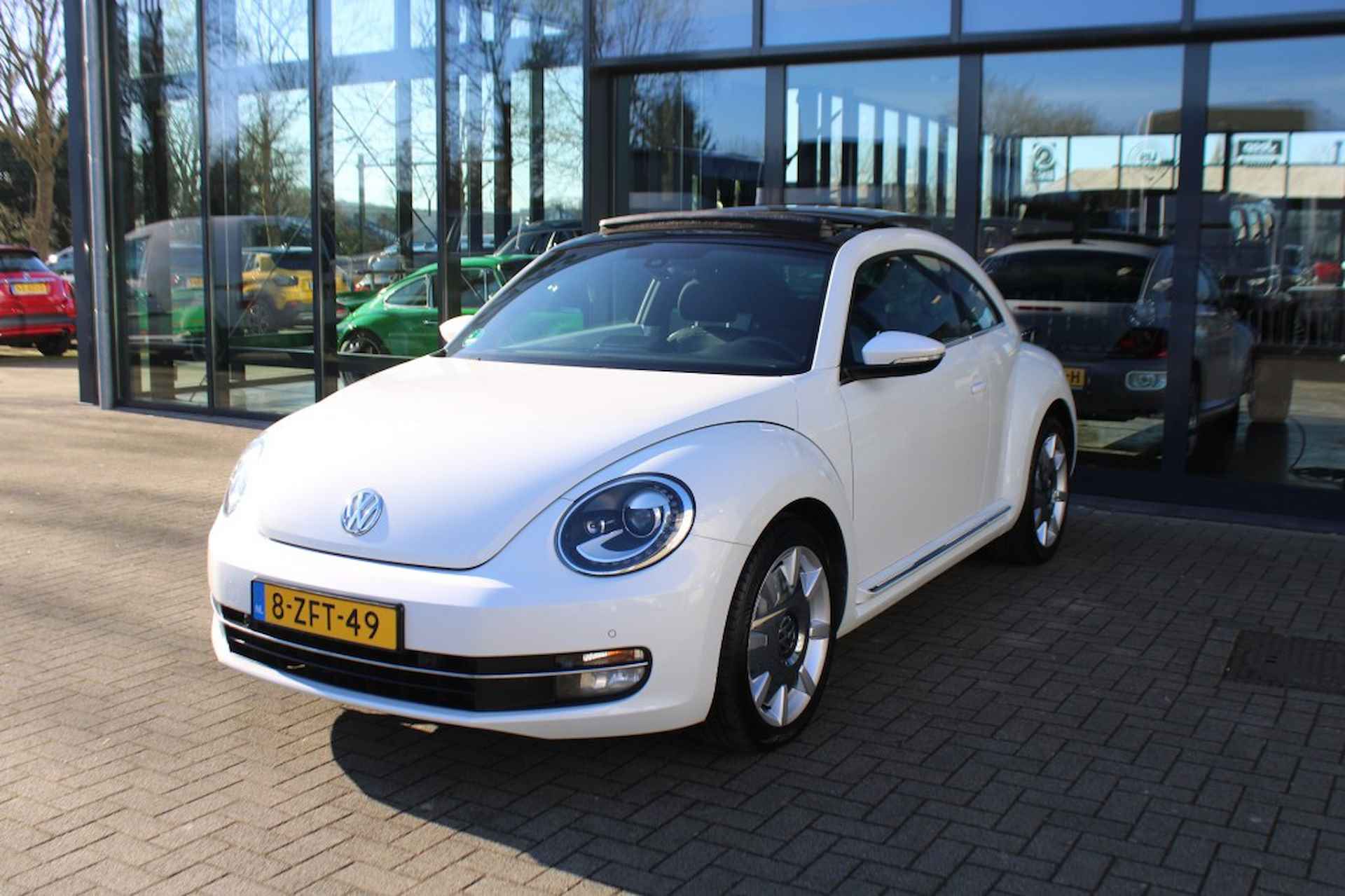 VOLKSWAGEN Beetle 1.2 TSI FENDER ED. Panodak Climatronic, PDC, Xenon,  60.768 KM. - 2/46