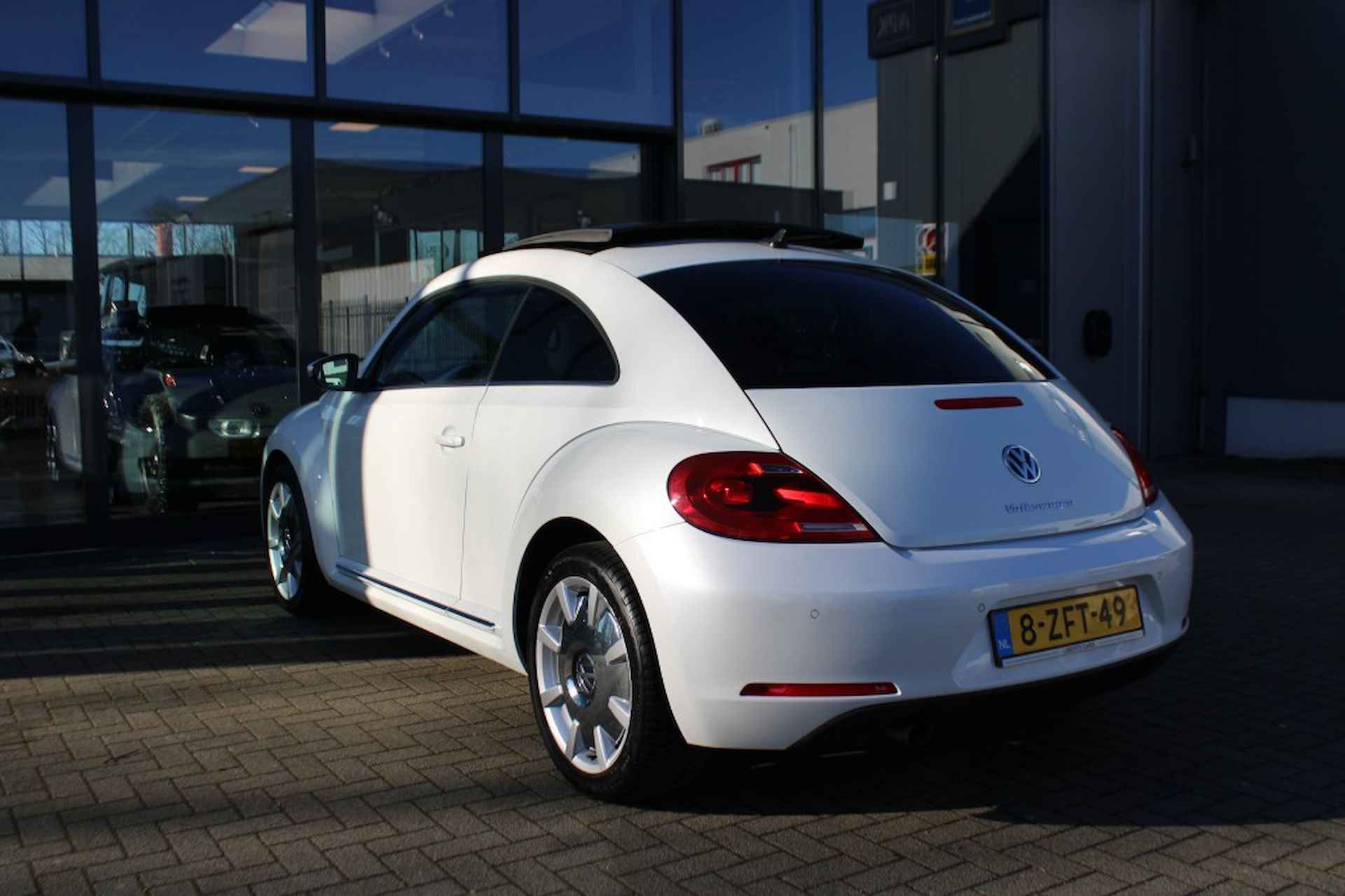 VOLKSWAGEN Beetle 1.2 TSI FENDER ED. Panodak Climatronic, PDC, Xenon,  60.768 KM. - 7/46