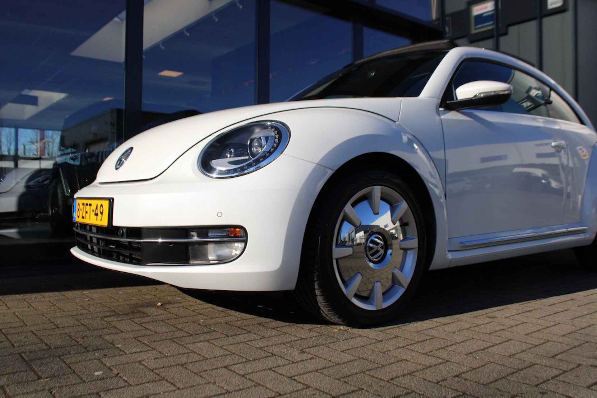 VOLKSWAGEN Beetle 1.2 TSI FENDER ED. Panodak Climatronic, PDC, Xenon,  60.768 KM. - 12/46