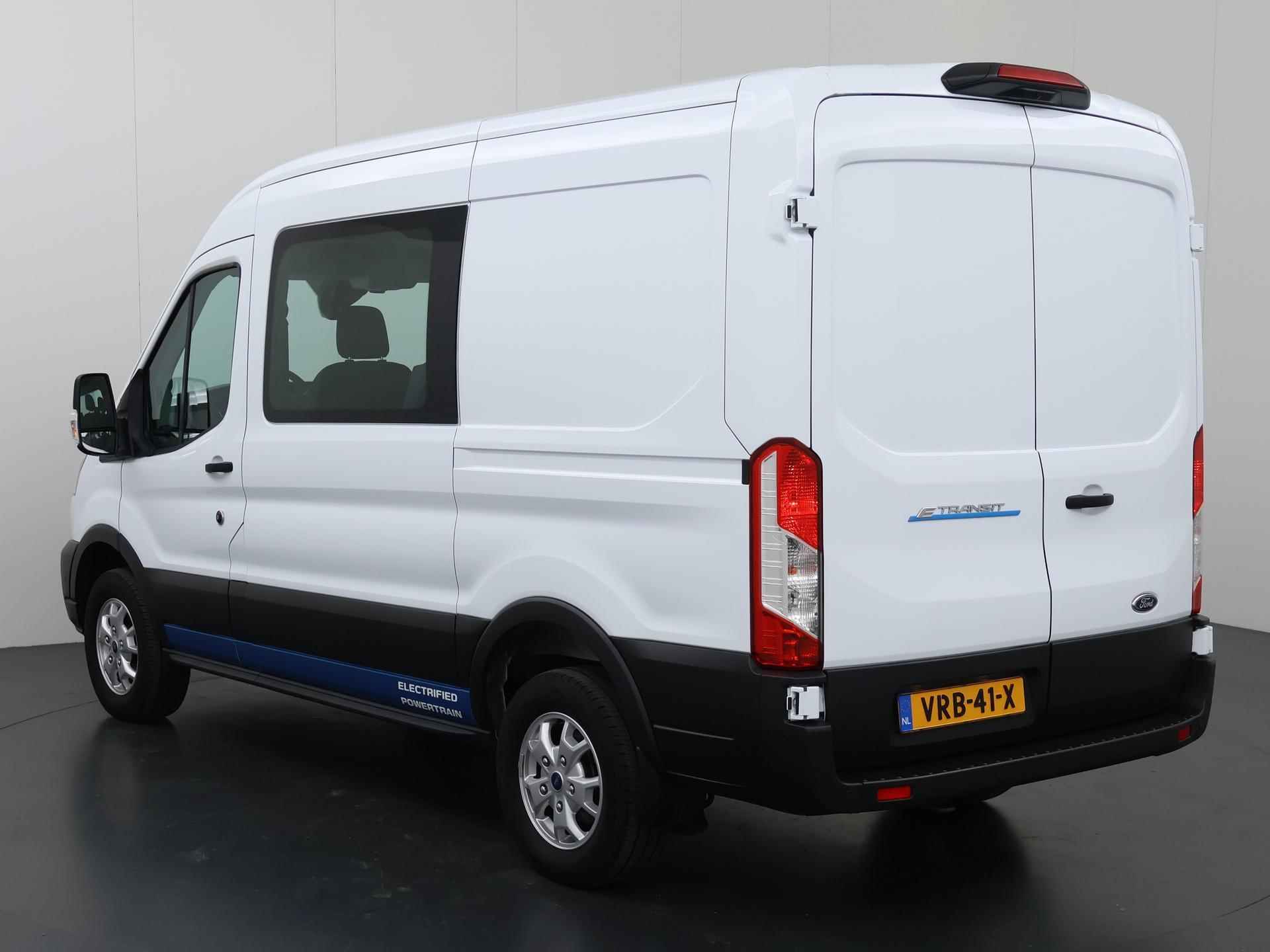 Ford E-Transit 350 L2 H2 Trend 68 kWh | Dubbele Cabine | Navigatie | Airco | Parkeercamera | LM Velgen | 6-persoons | 317 KM bereik | - 23/46