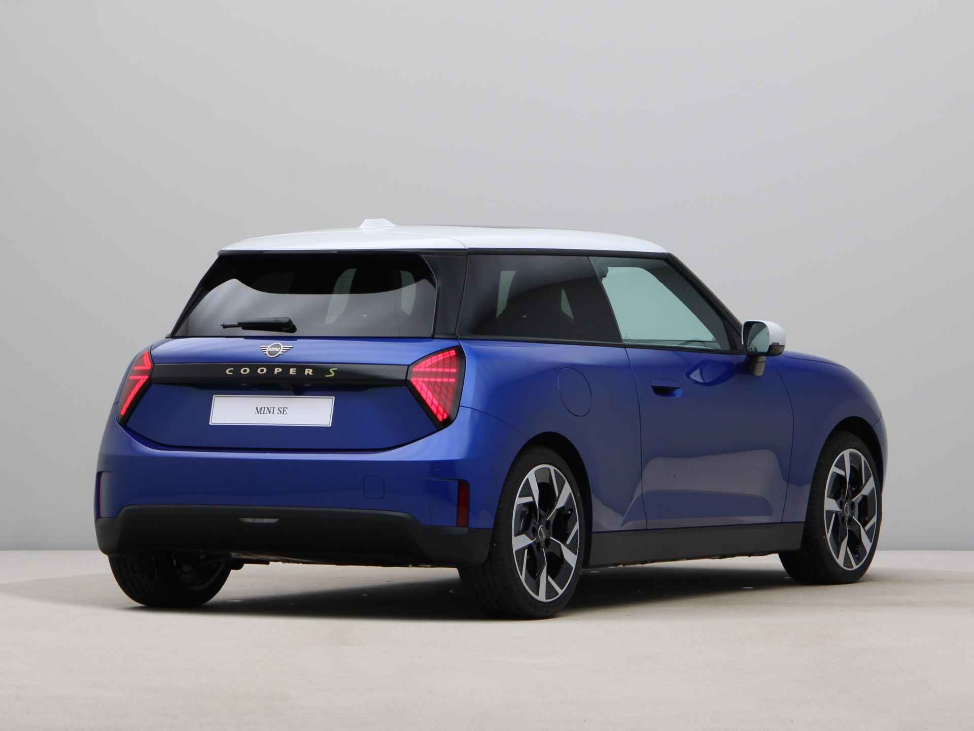 MINI Cooper SE Favoured Pakket XL PRIVATE LEASE EUR 560,- (48 mnd/10.000 km) - 6/25