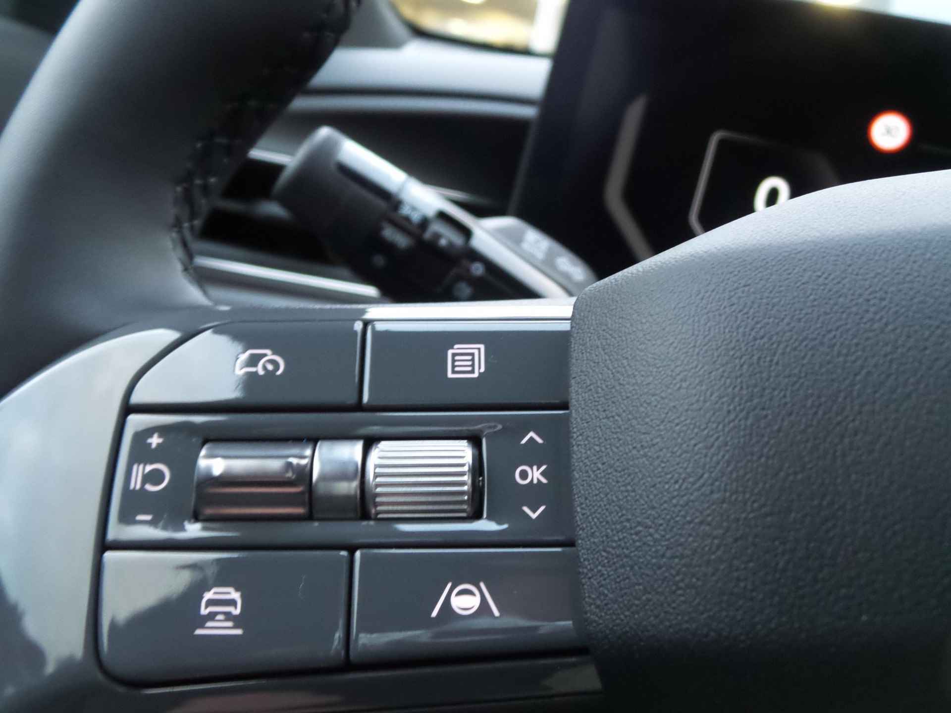 Kia EV9 Launch Edition GT-Line AWD 99.8 kWh | Direct Beschikbaar | Clima | Navi | 7-Pers. | Adapt. Cruise | 21" | Head-Up | Stoel-/Stuurverwarming | Premium Audio | Schuif-/kanteldak - 13/33