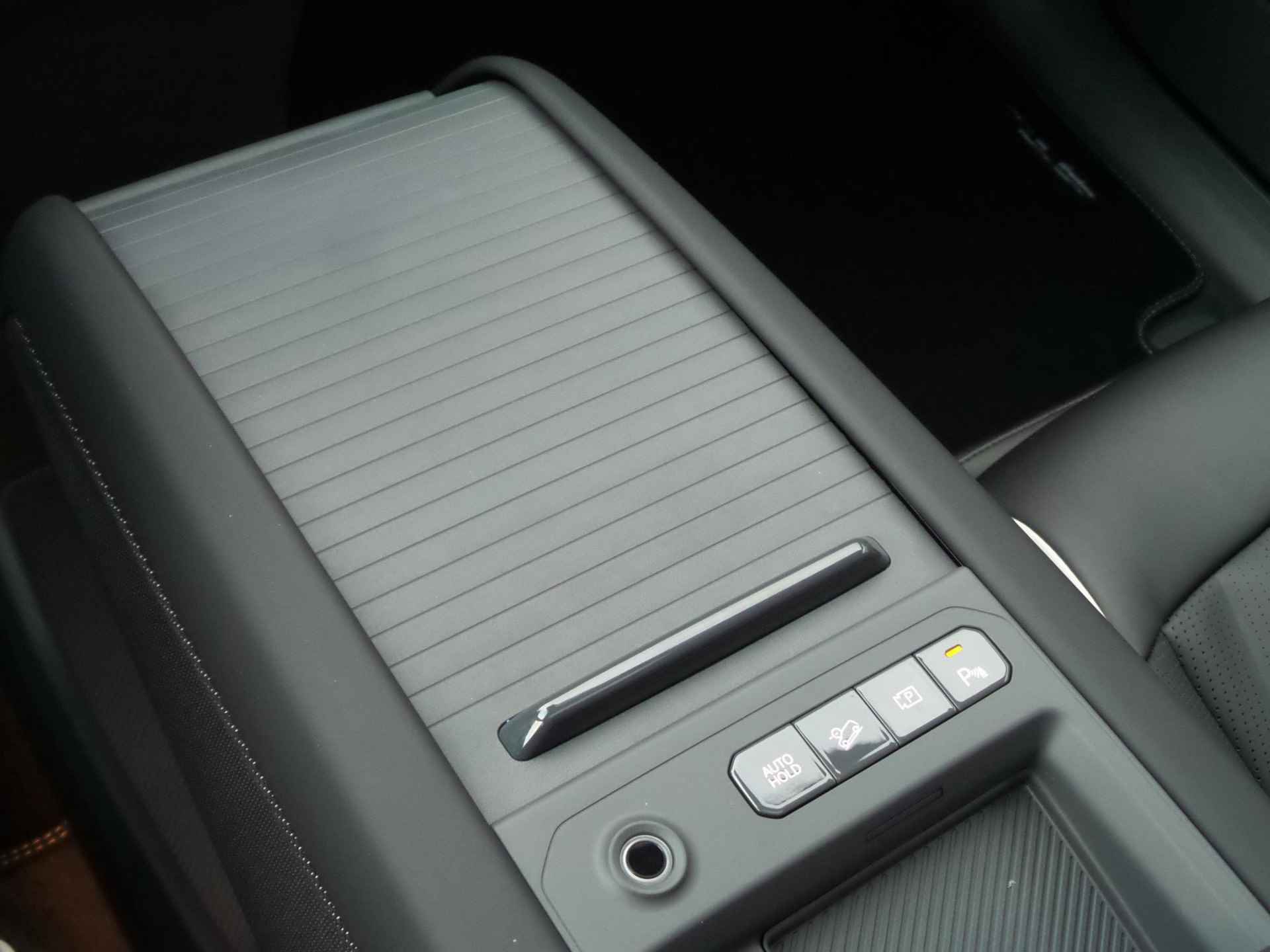 Kia EV9 Launch Edition GT-Line AWD 99.8 kWh | Direct Beschikbaar | Clima | Navi | 7-Pers. | Adapt. Cruise | 21" | Head-Up | Stoel-/Stuurverwarming | Premium Audio | Schuif-/kanteldak - 23/33