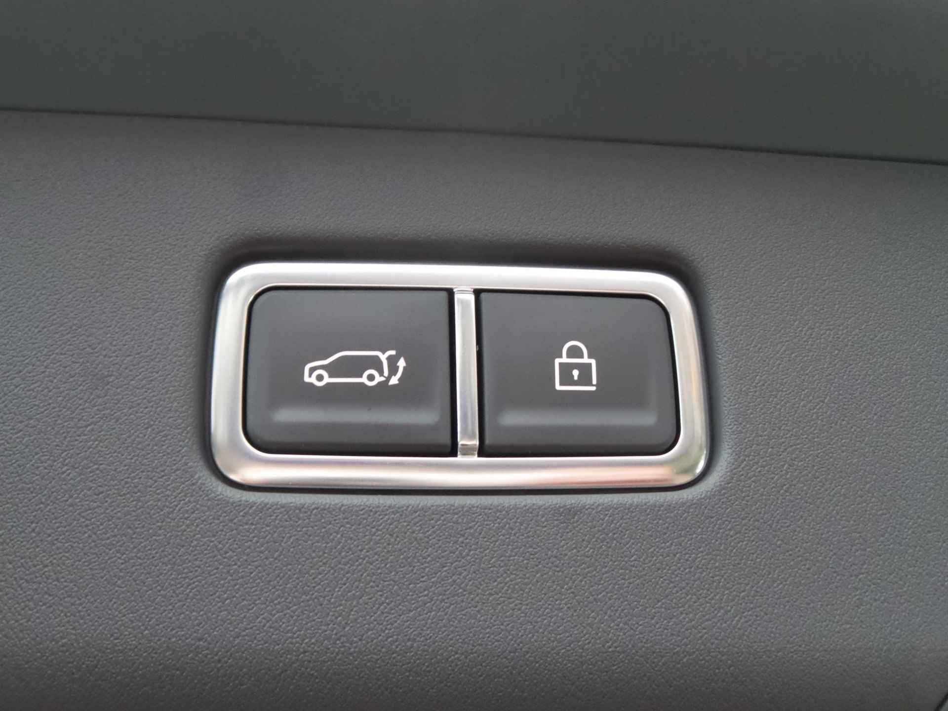 Kia EV9 Launch Edition GT-Line AWD 99.8 kWh | Direct Beschikbaar | Clima | Navi | 7-Pers. | Adapt. Cruise | 21" | Head-Up | Stoel-/Stuurverwarming | Premium Audio | Schuif-/kanteldak - 31/33