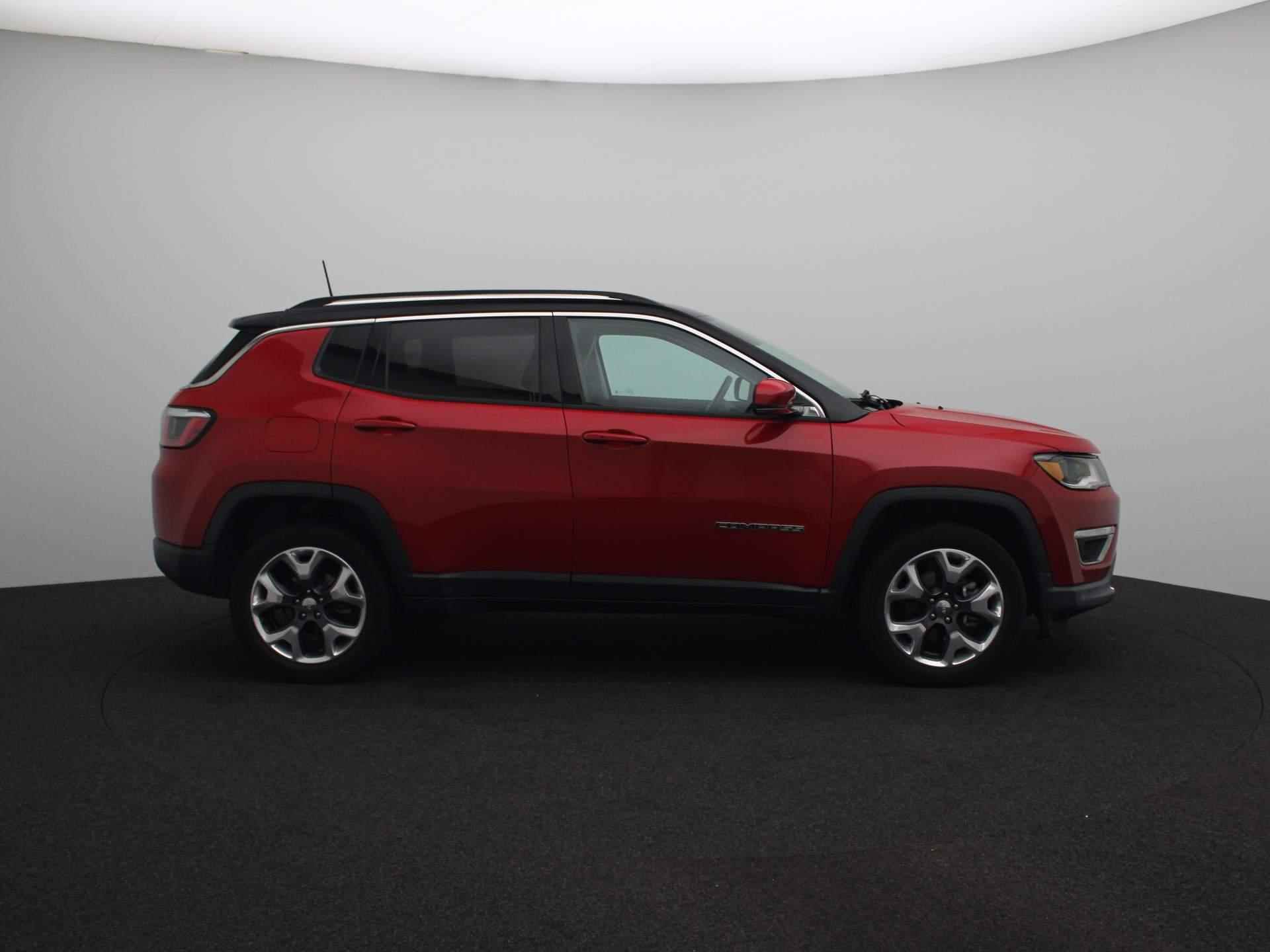 Jeep Compass 4x4 | Navigatie | Half leder | Camera | 4x4 180PK | Climate control - 8/27