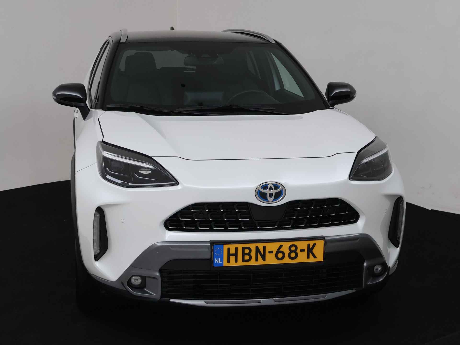 Toyota Yaris Cross 1.5 Hybrid Adventure Limited | Navigatie | Camera | Stoel en stuurwiel verwarmd | LM velgen | - 27/41