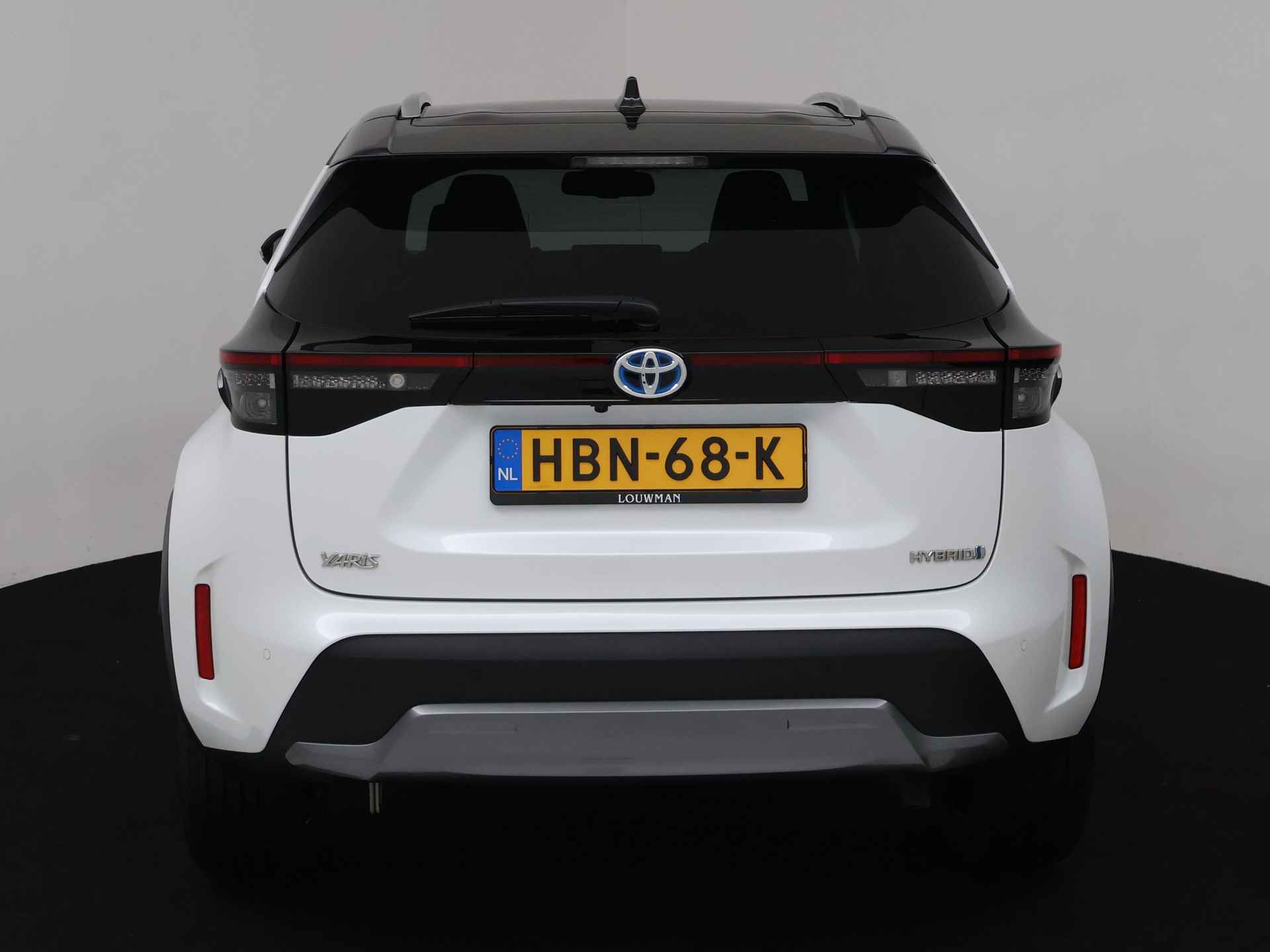 Toyota Yaris Cross 1.5 Hybrid Adventure Limited | Navigatie | Camera | Stoel en stuurwiel verwarmd | LM velgen | - 29/41