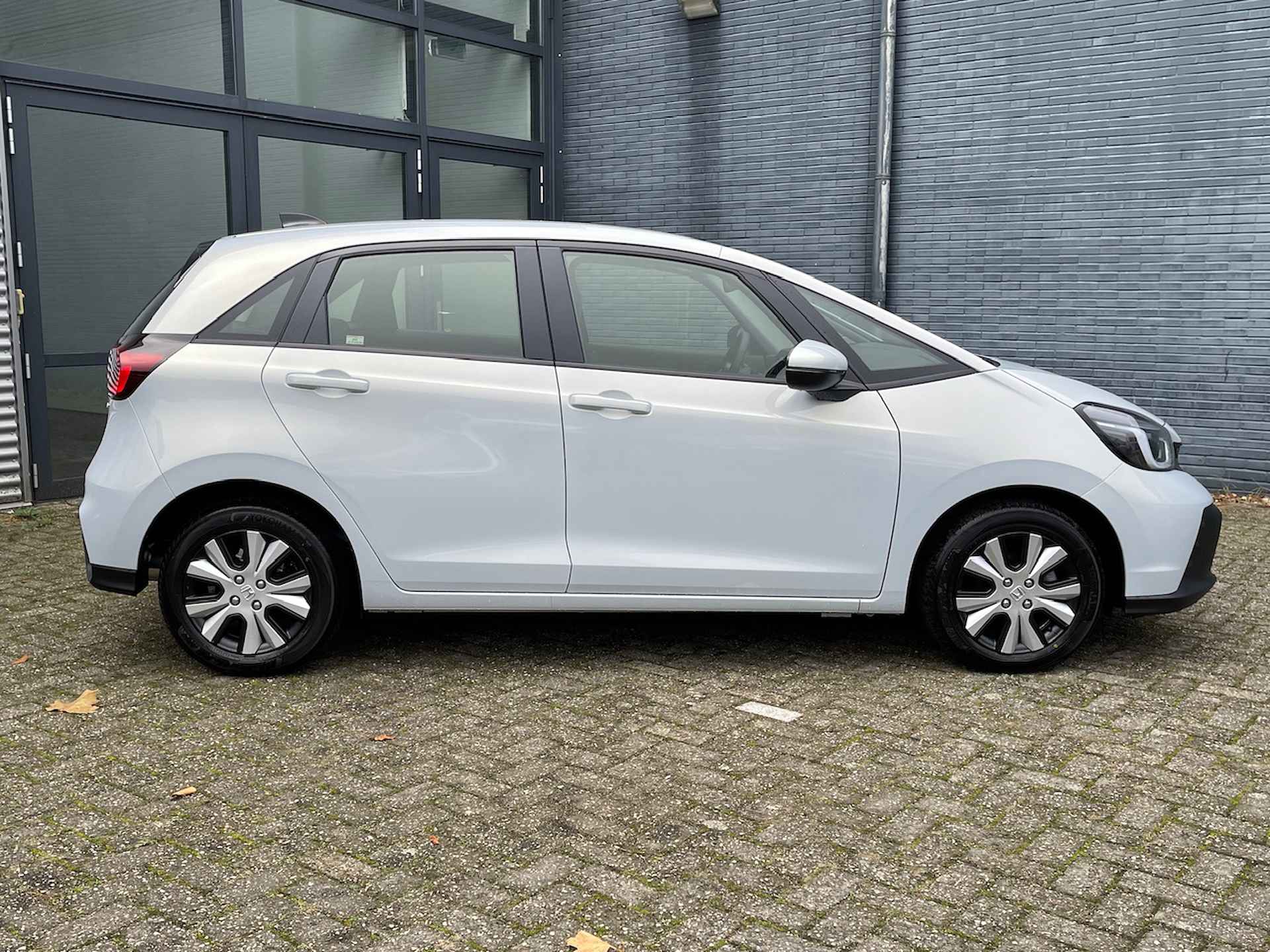 Honda Jazz 1.5 i-MMD 122pk Hybrid Automaat Elegance | NETTO DEAL | UIT VOORRAAD LEVERBAAR | Carplay | LED Verlichting | Stoelverwarming | - 3/25