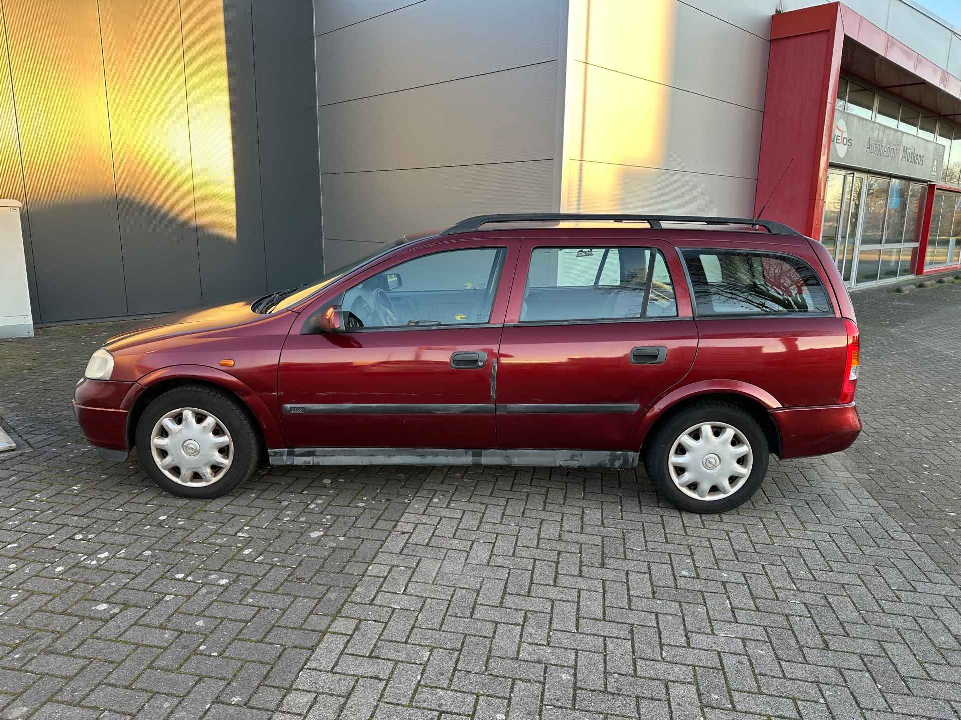 Opel Astra Wagon 1.8-16V CDX - 9/26