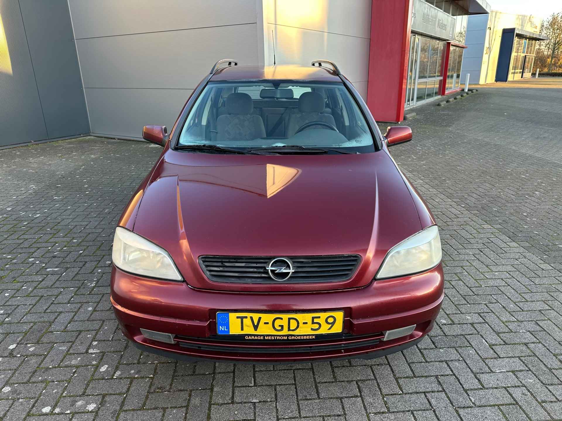 Opel Astra Wagon 1.8-16V CDX - 13/26