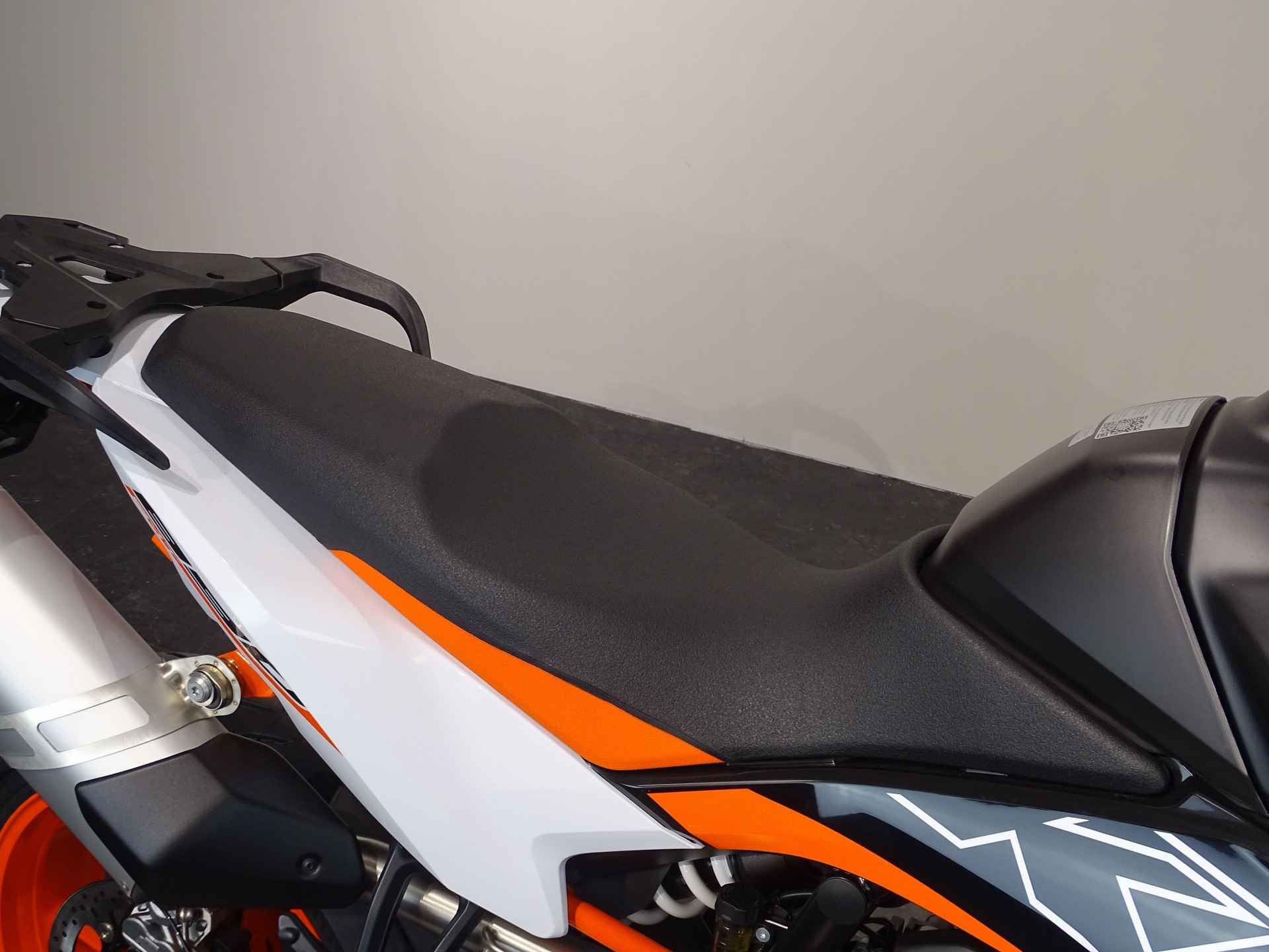 KTM 890 SMT - 5/10