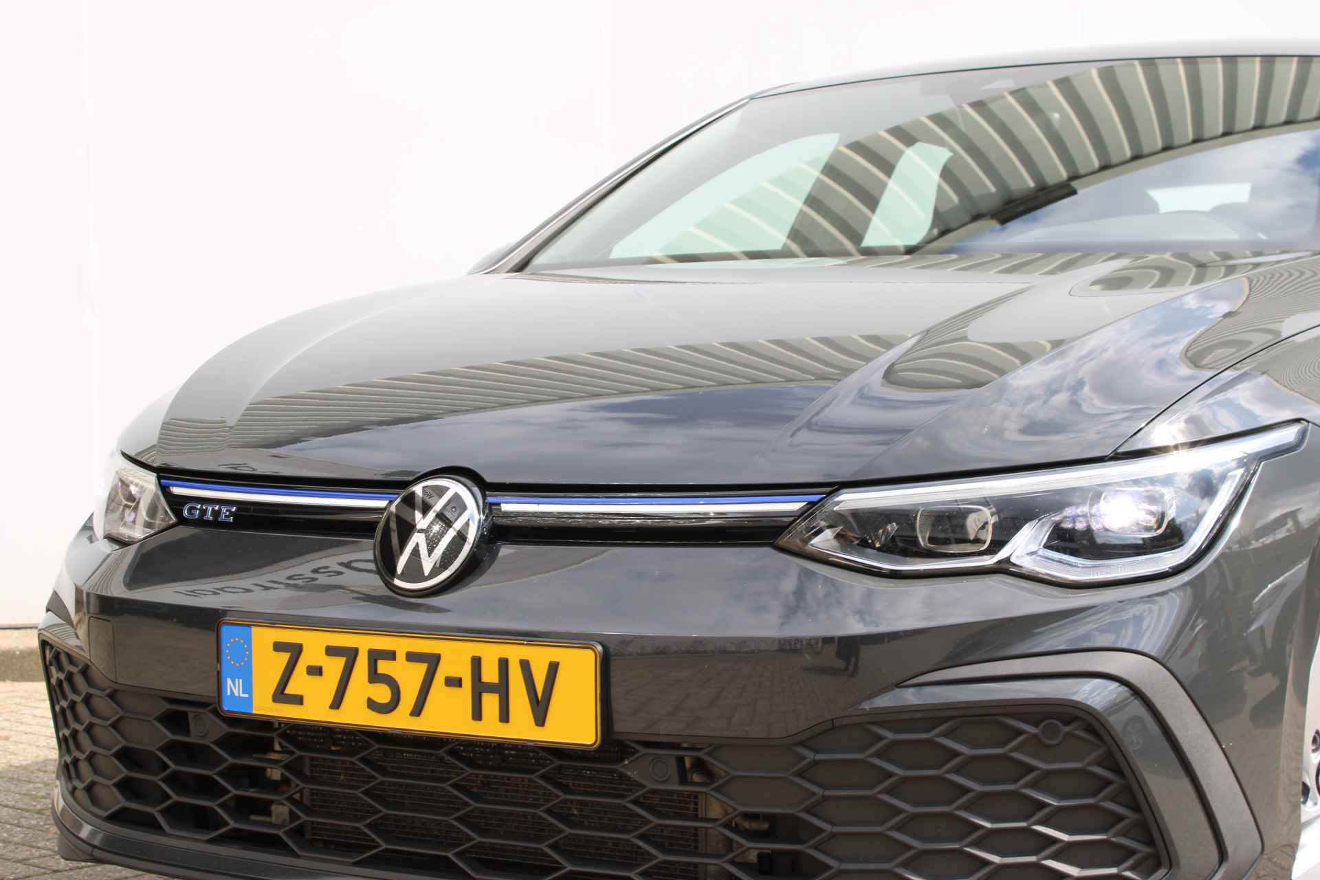 Volkswagen Golf GTE 1.4TSI 245pk | Virtual Cockpit | Navigatie | Keyless Entree | Sfeerverlichting | 17'' LMV | Draadloos Opladen | App-Connect - 8/39